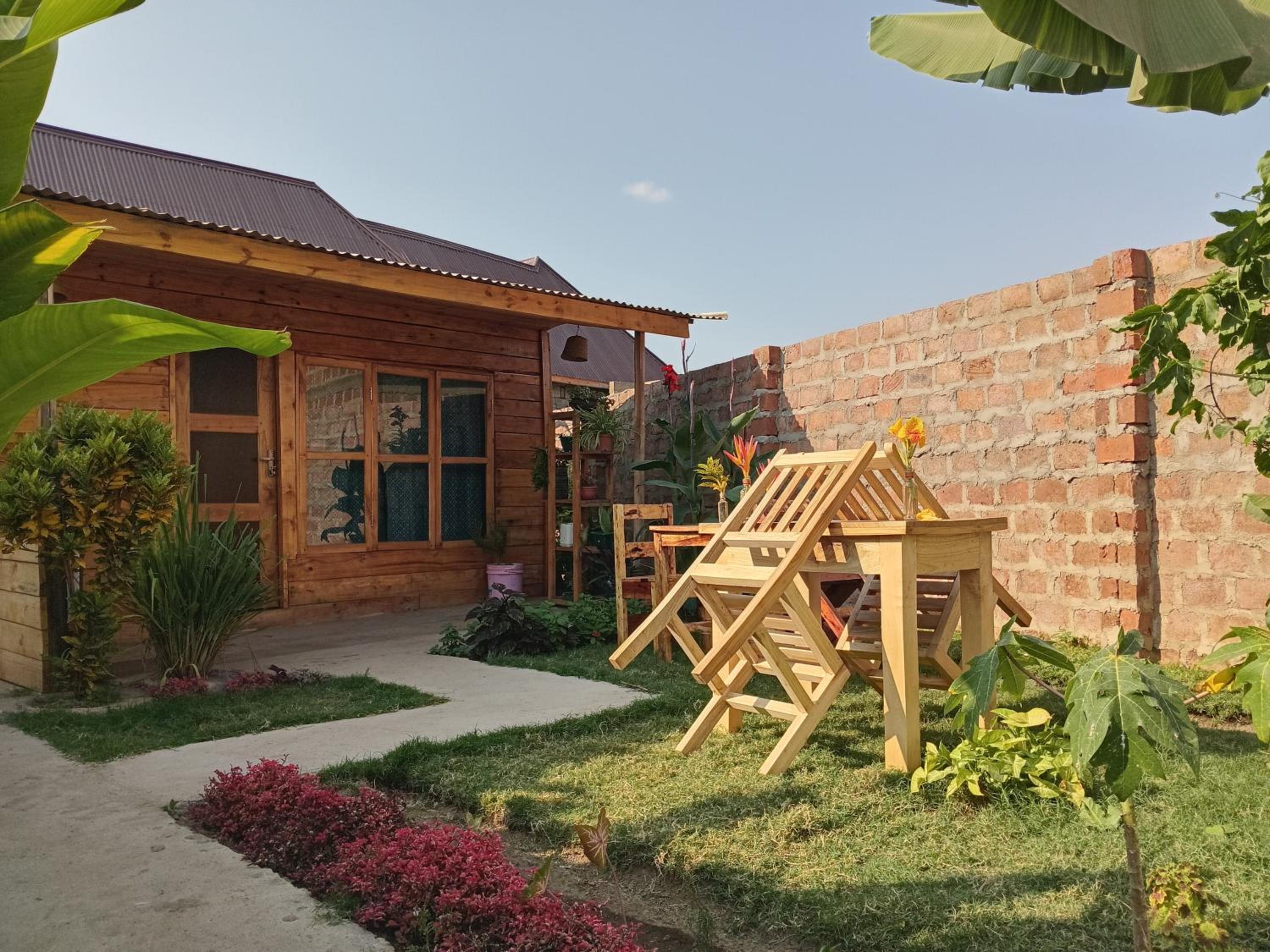 Deluxe Double Room (2 Adults + 1 Child) photo 2