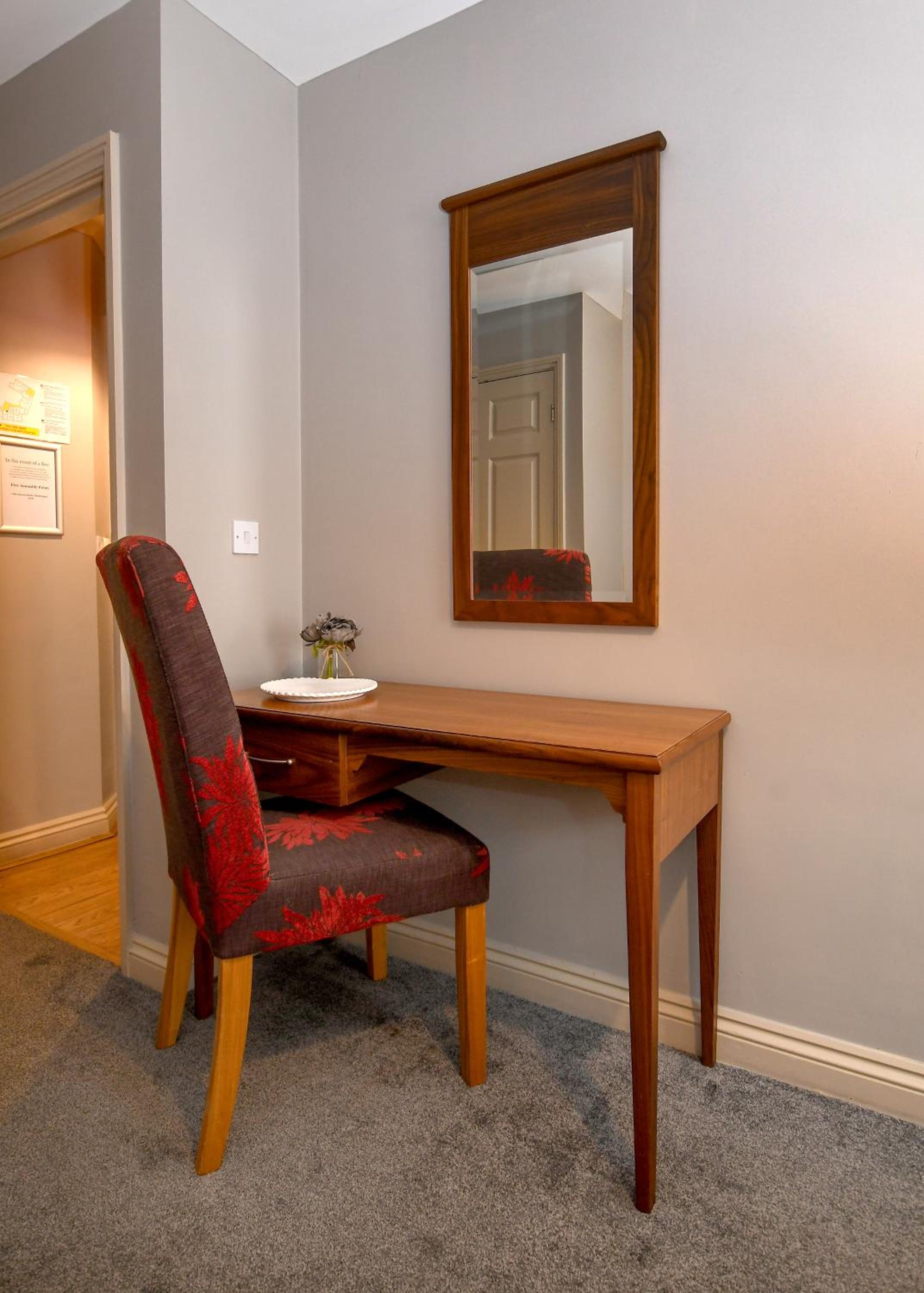 One Bed Apt. Sleeps 2 (Dbl) (No elevator)