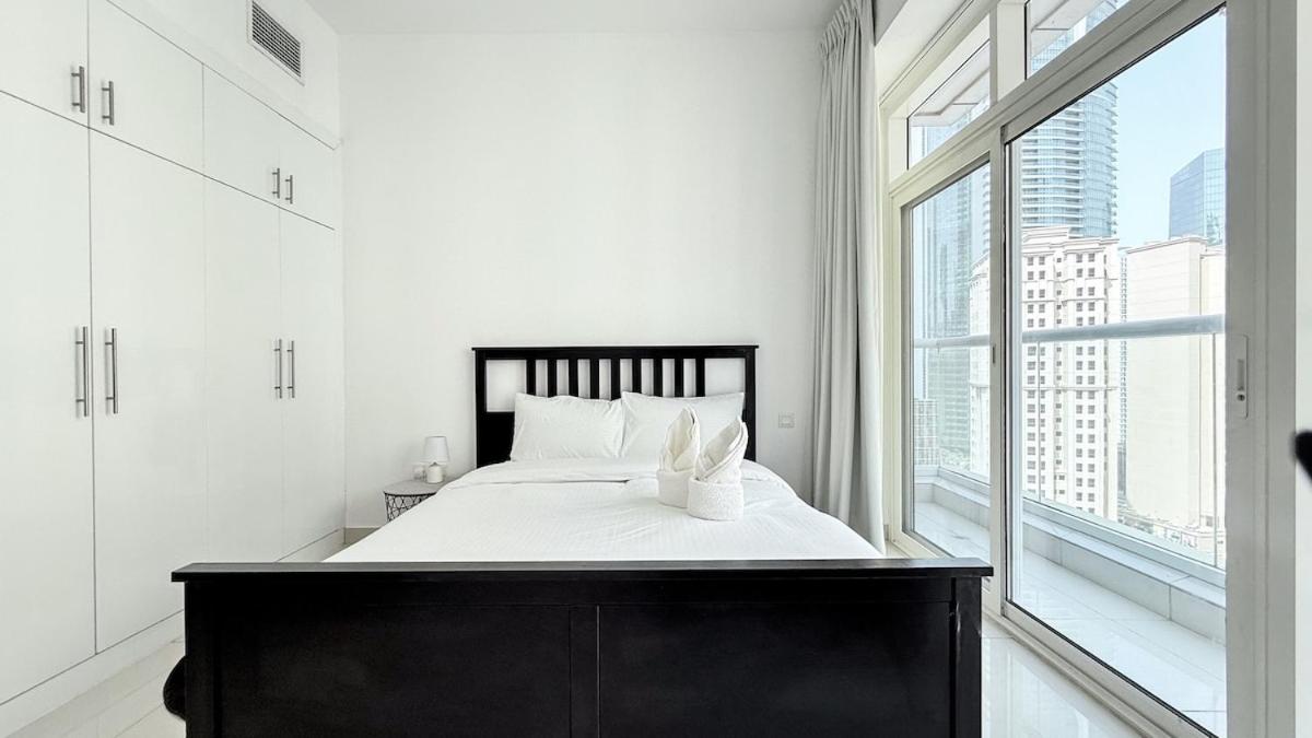 Two-Bedroom Apartment with Balcony photo 3