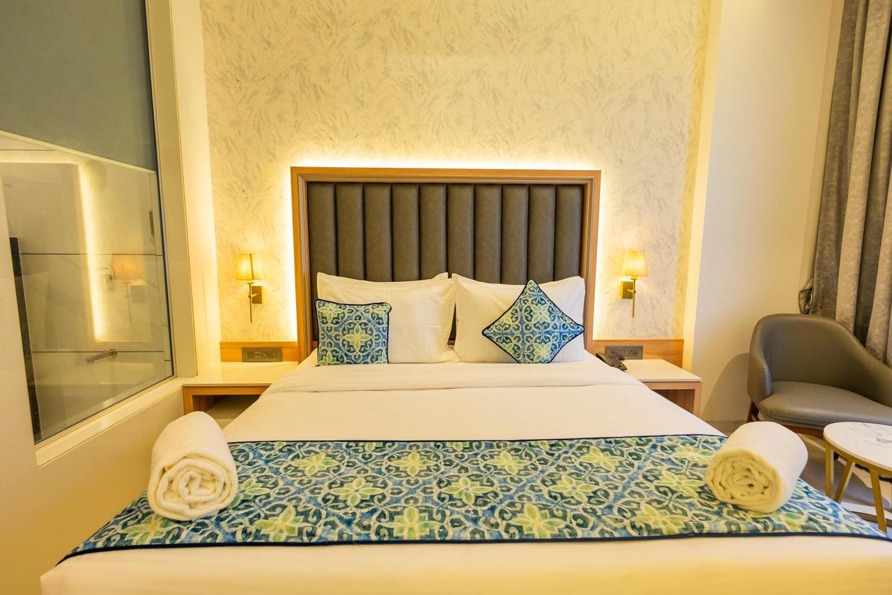 Deluxe Double Room photo 3
