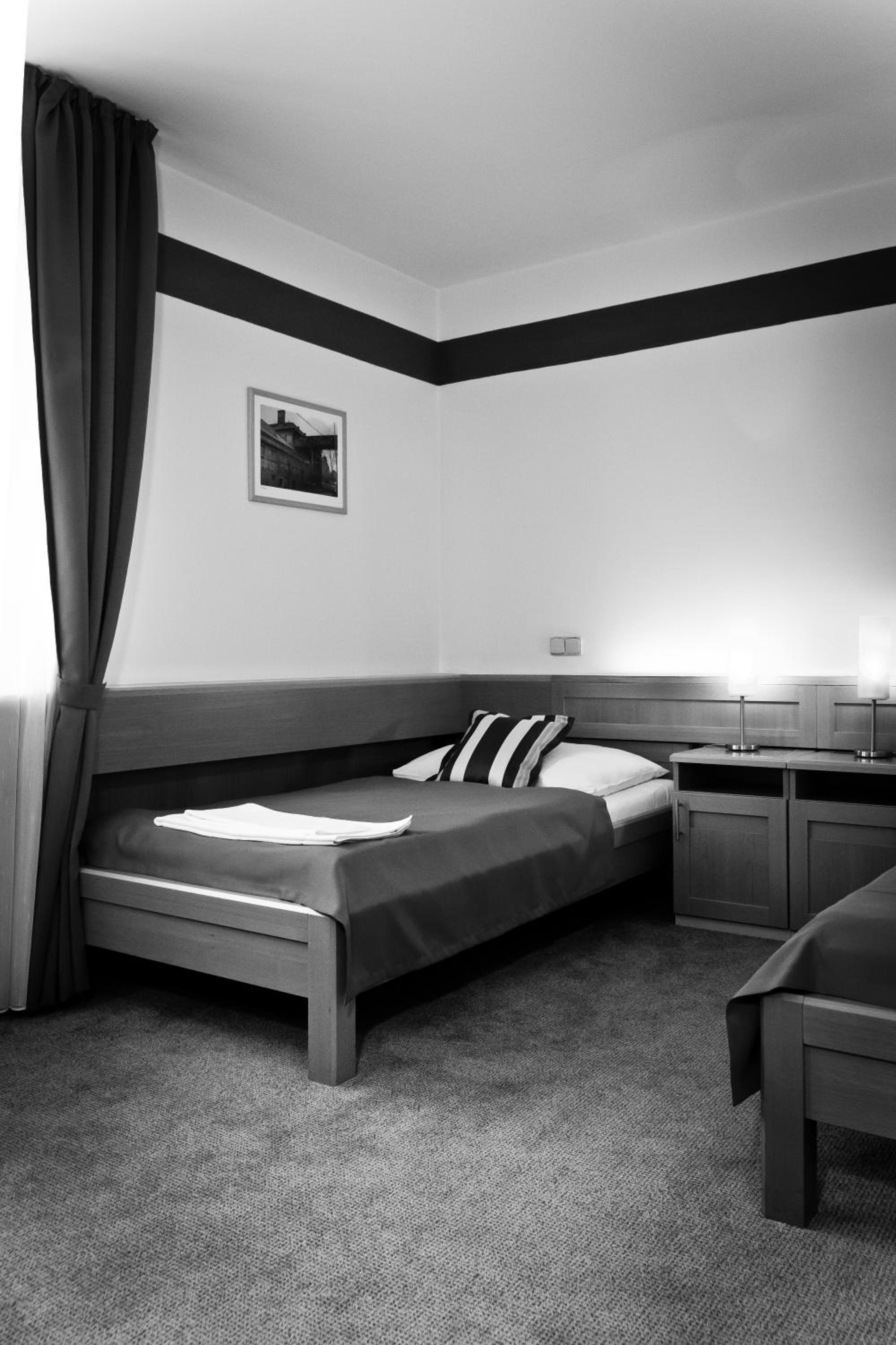 Twin Room - Photo 21