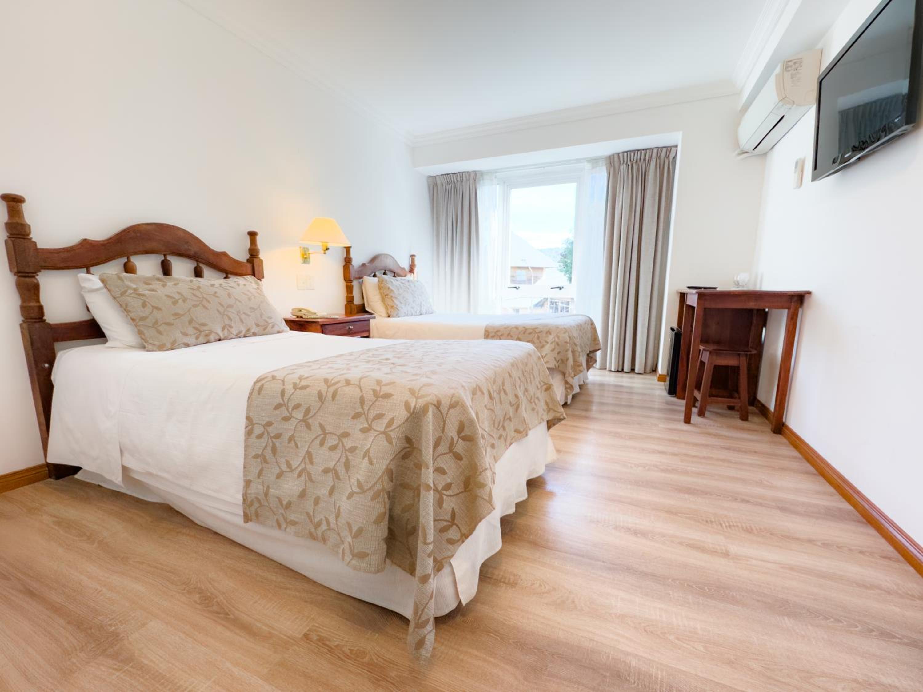 Standard Twin Room photo 3