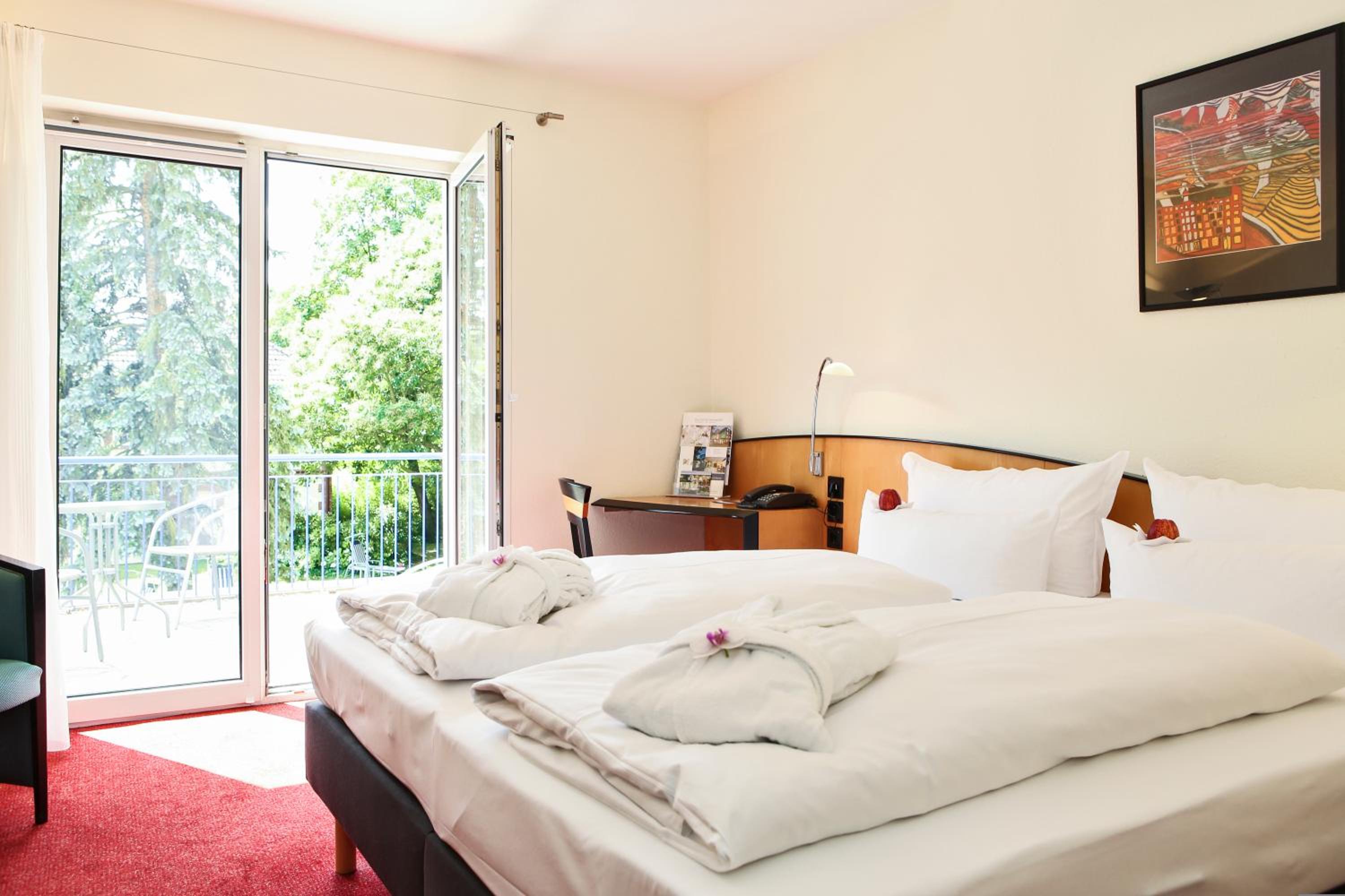 Double Room - Photo 5
