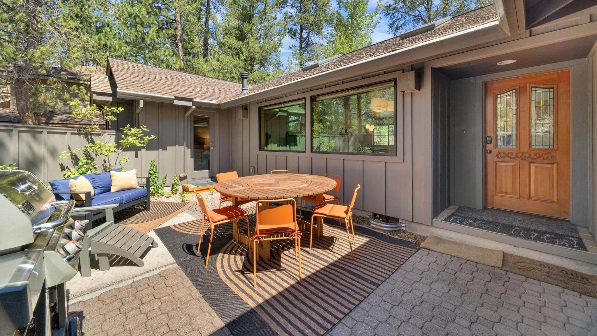 Three-Bedroom Holiday Home  photo 2