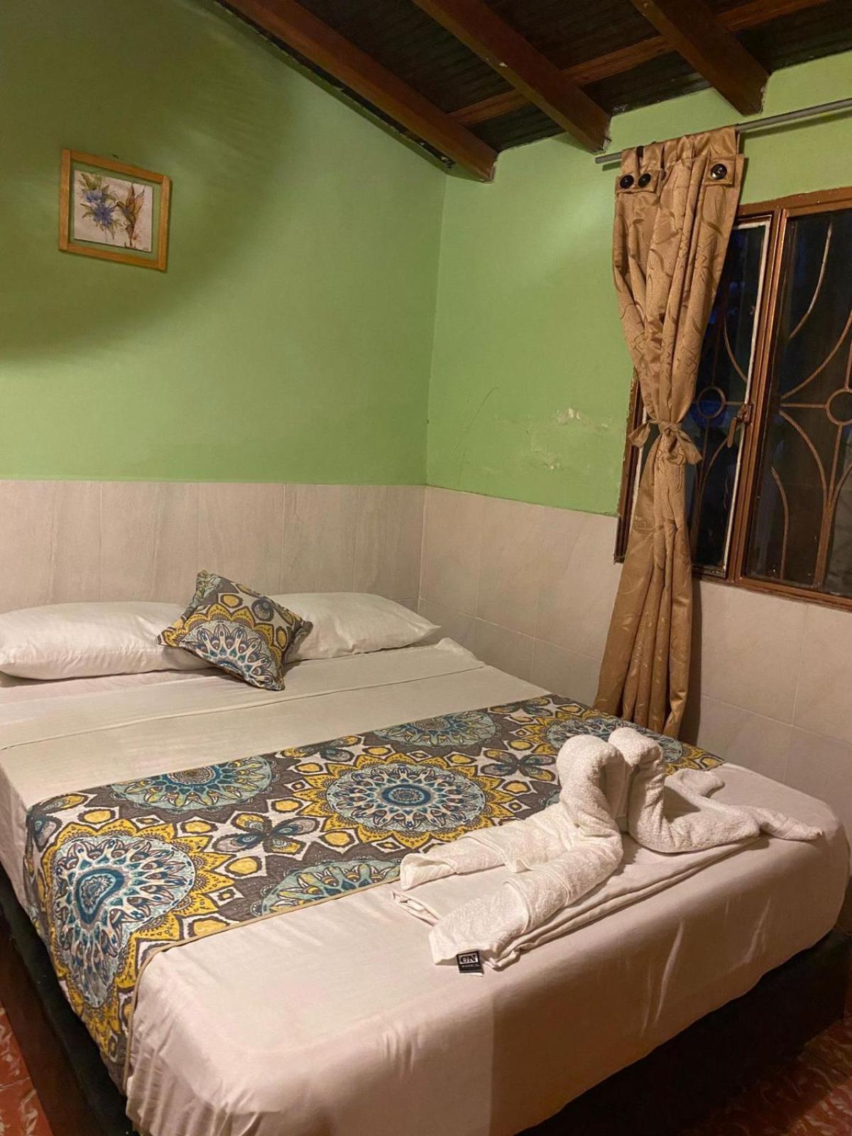 Double Room with Shared Bathroom photo 2