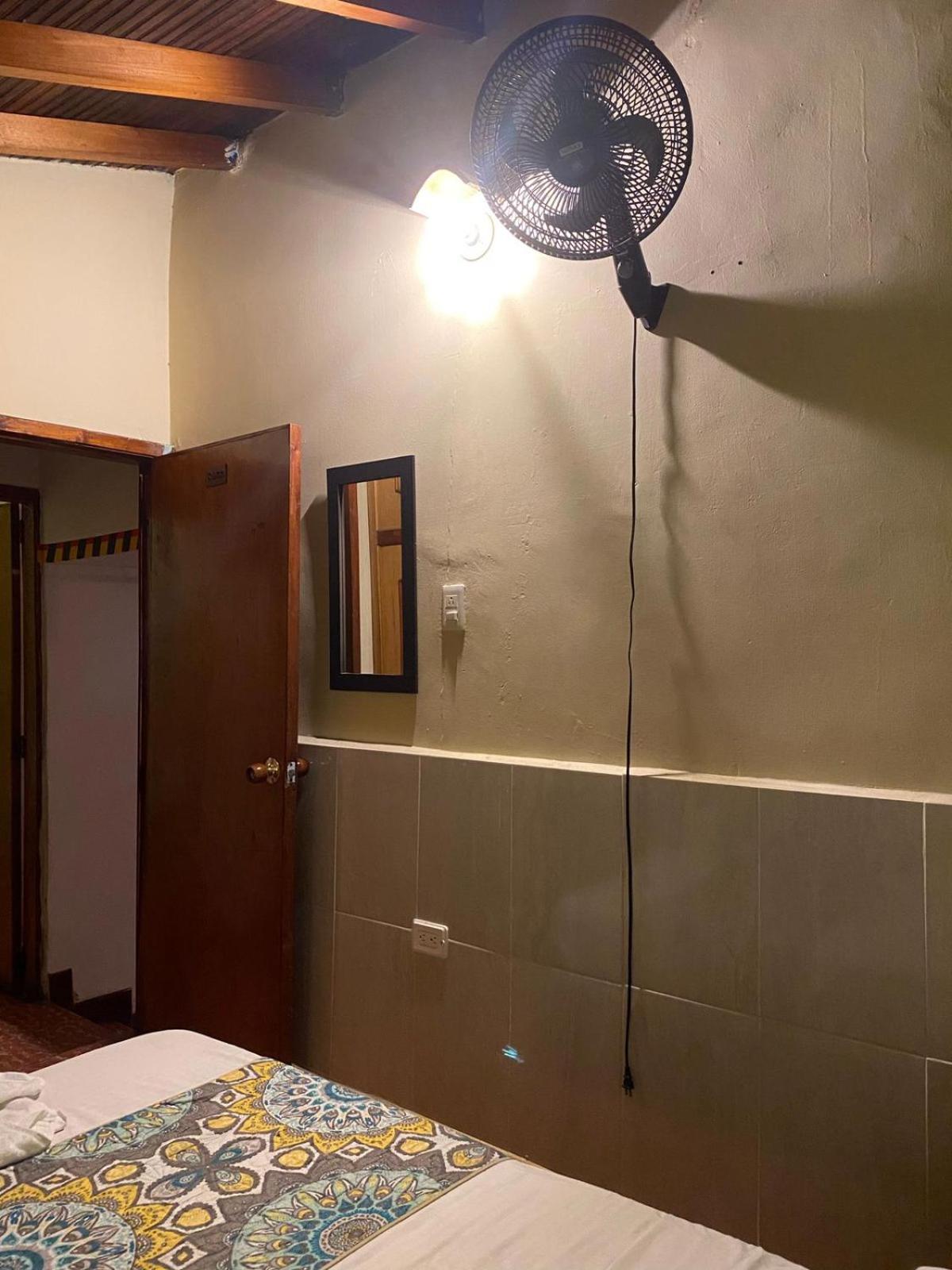 Double Room with Shared Bathroom photo 3