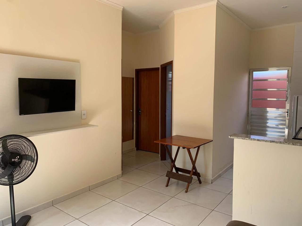 One-Bedroom Standard Apartment photo 2