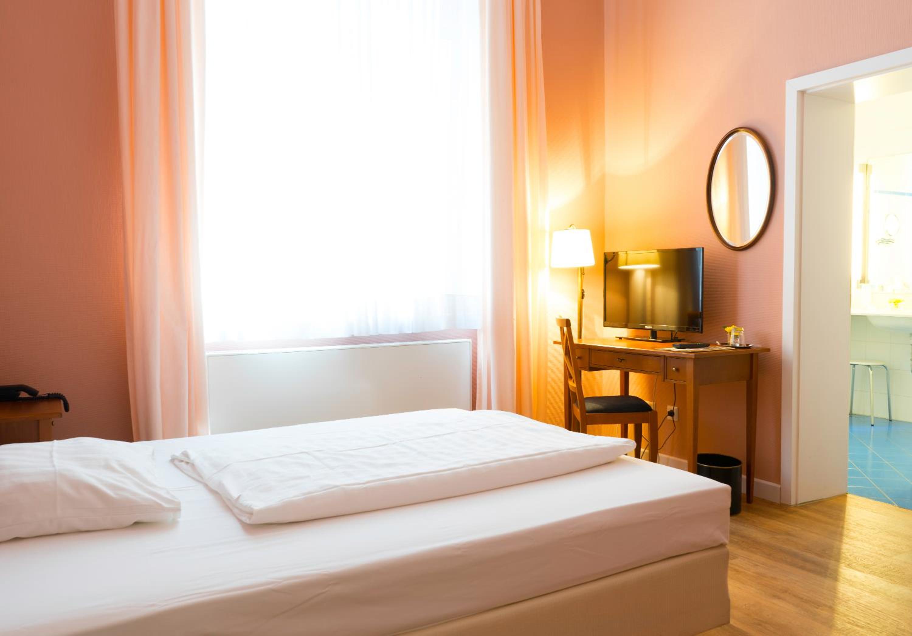 Standard Single Room