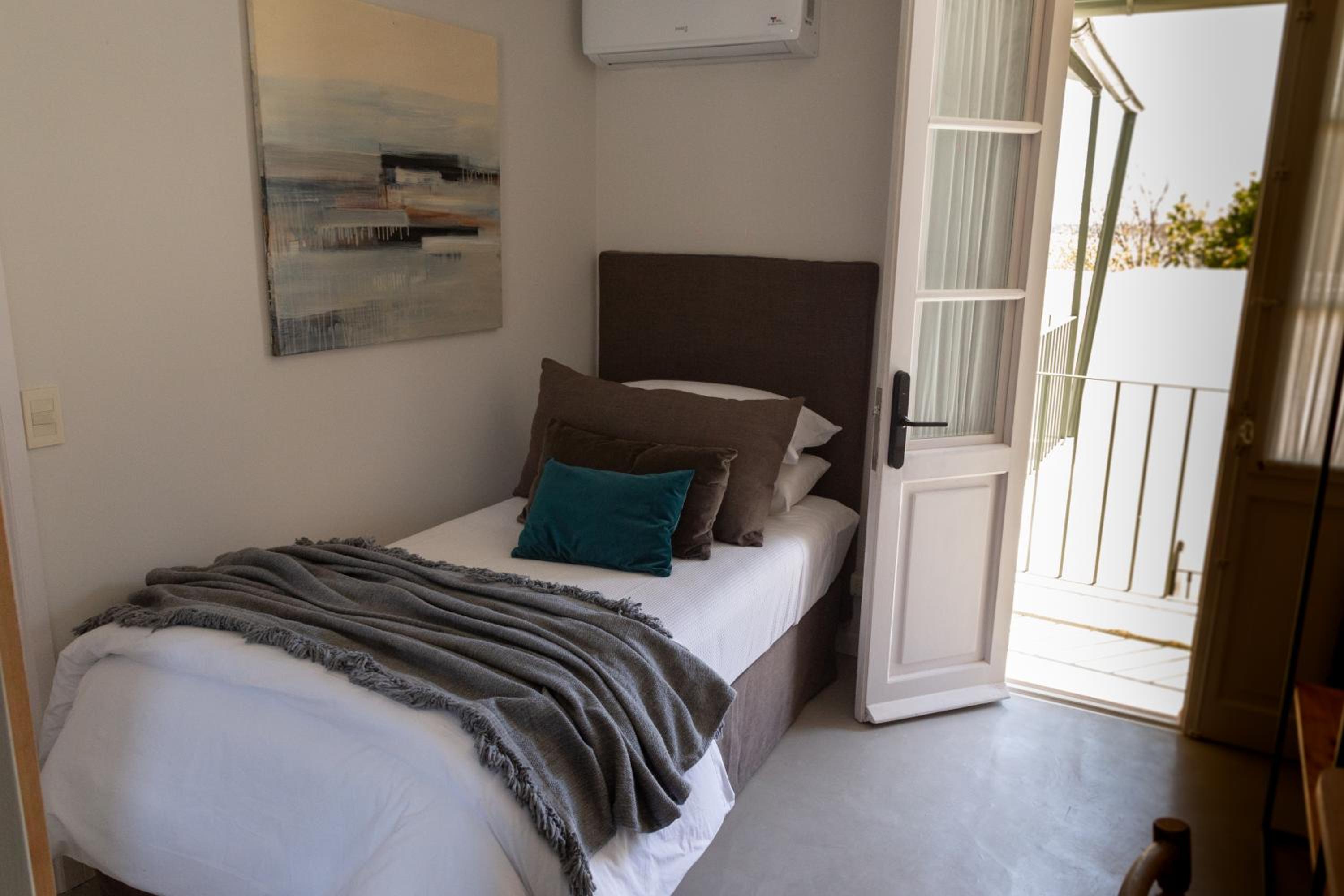 Deluxe Single Room