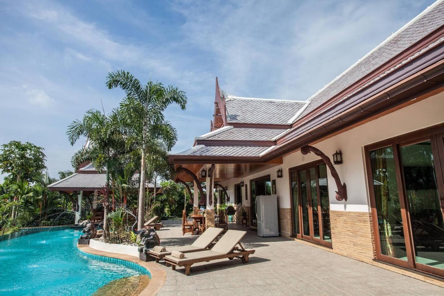 Superior Villa photo 2