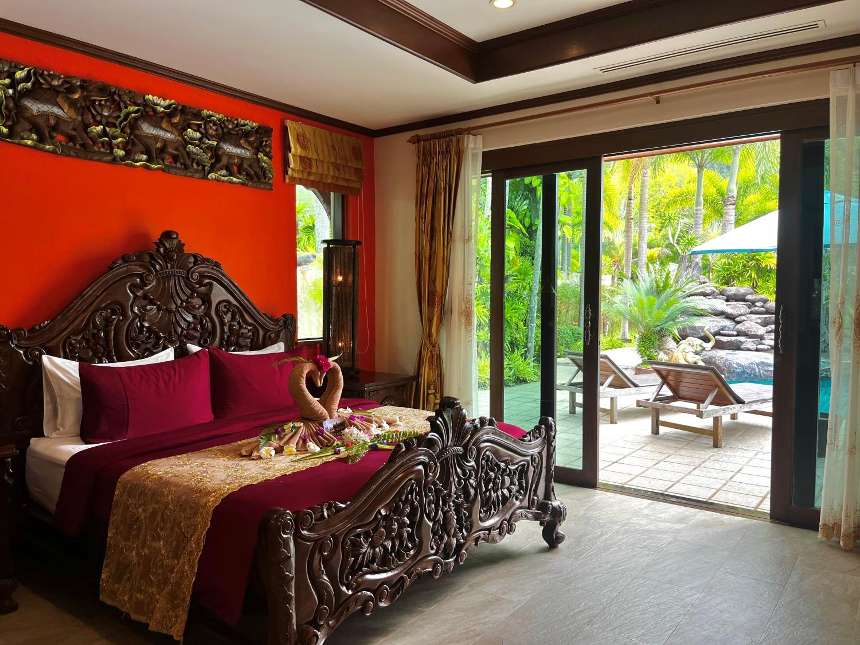 Villa with Private Pool photo 3