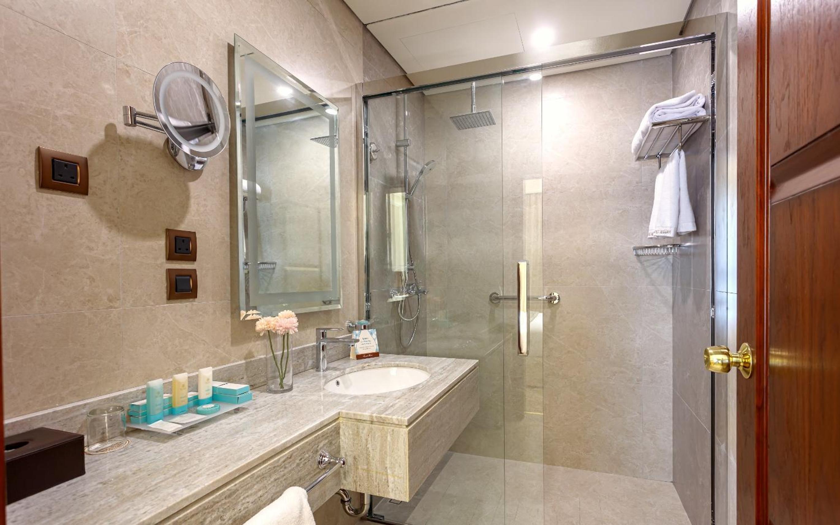Superior King Room - Photo 1