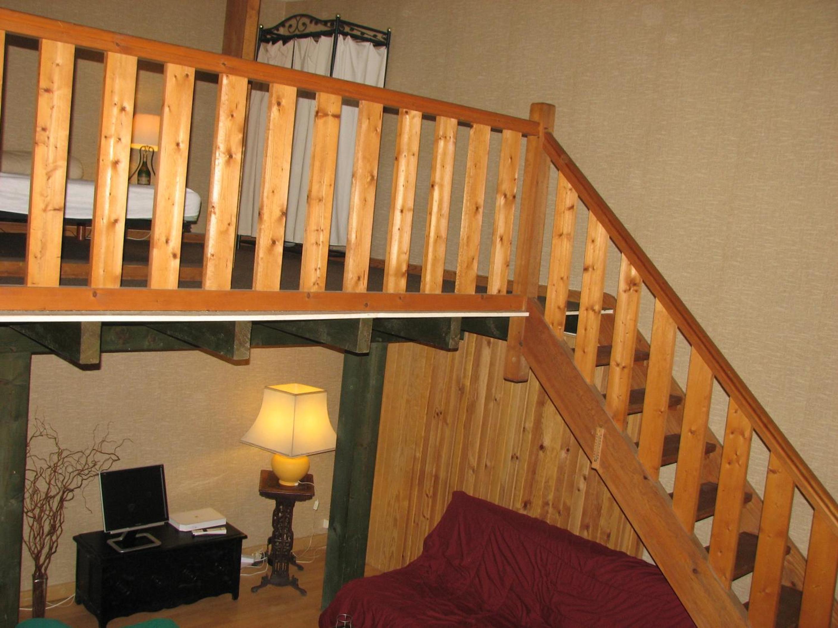 Apartment - Split Level - Photo 4