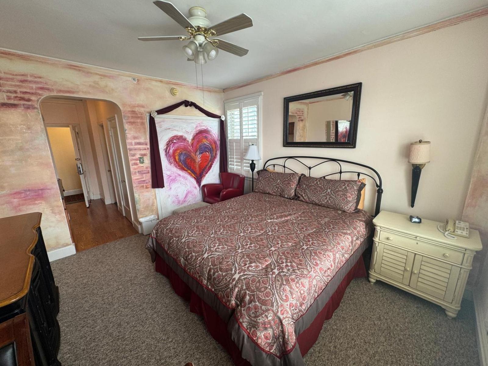 Deluxe King Room