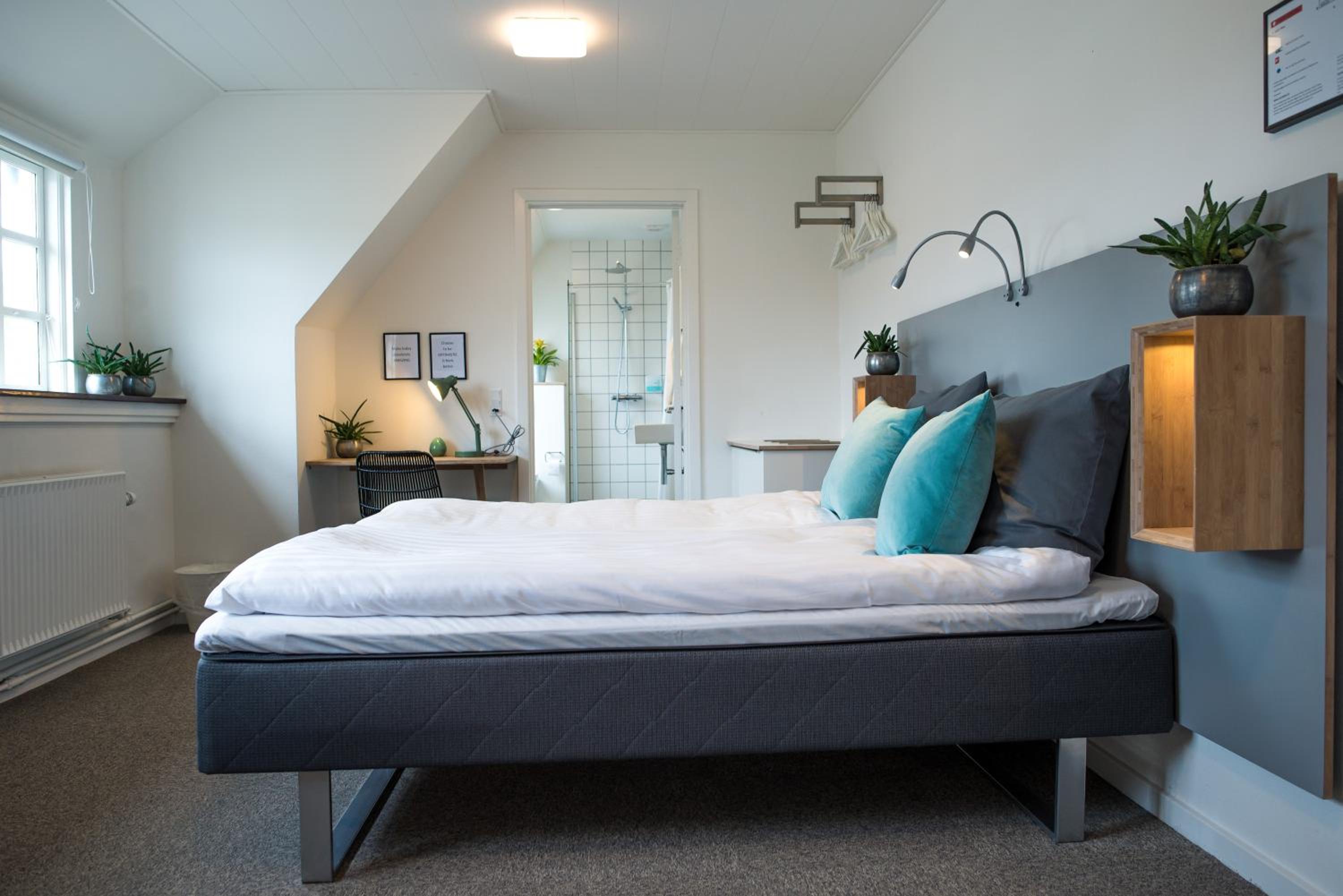 Triple Room (2 Adults + 1 Child) - Photo 1