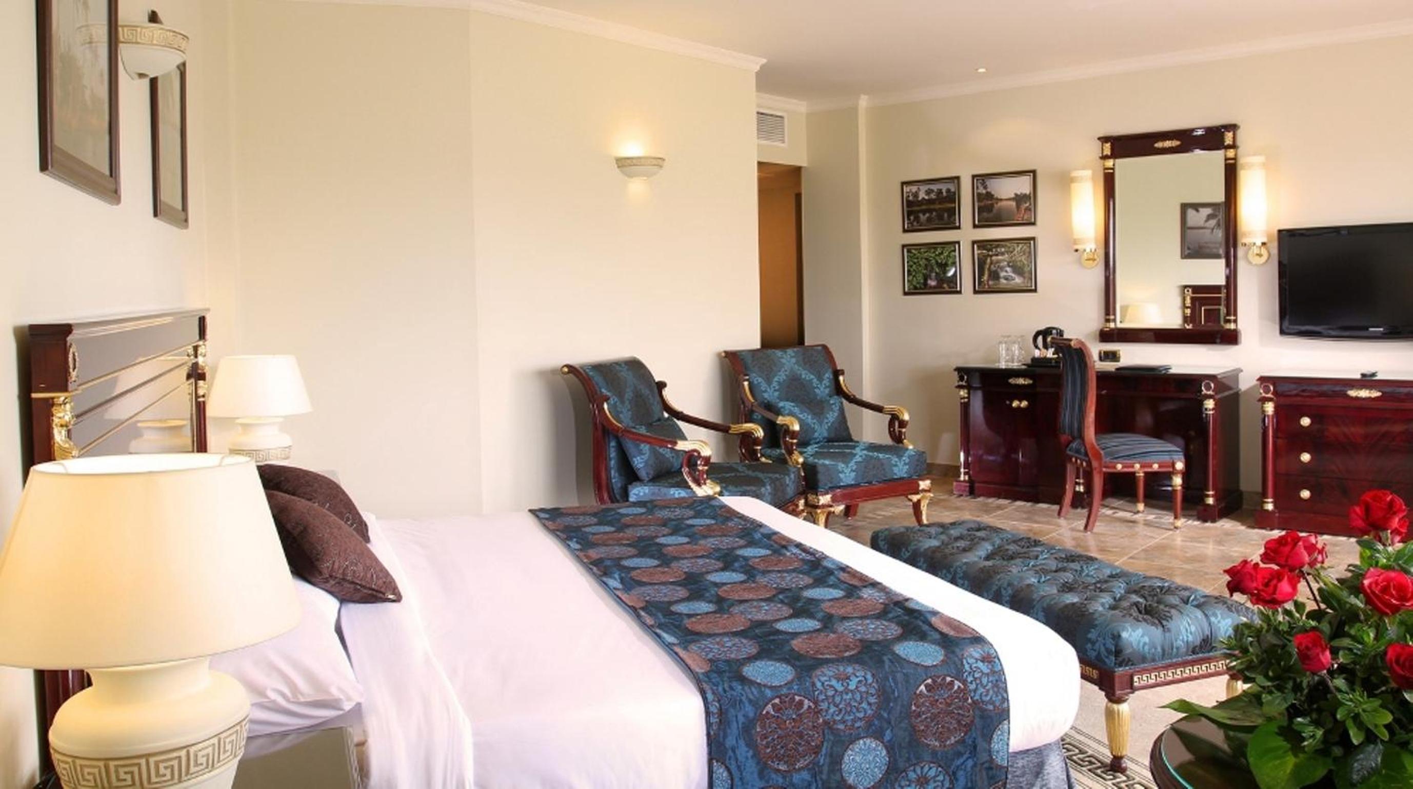 Royal Suite - Photo 2