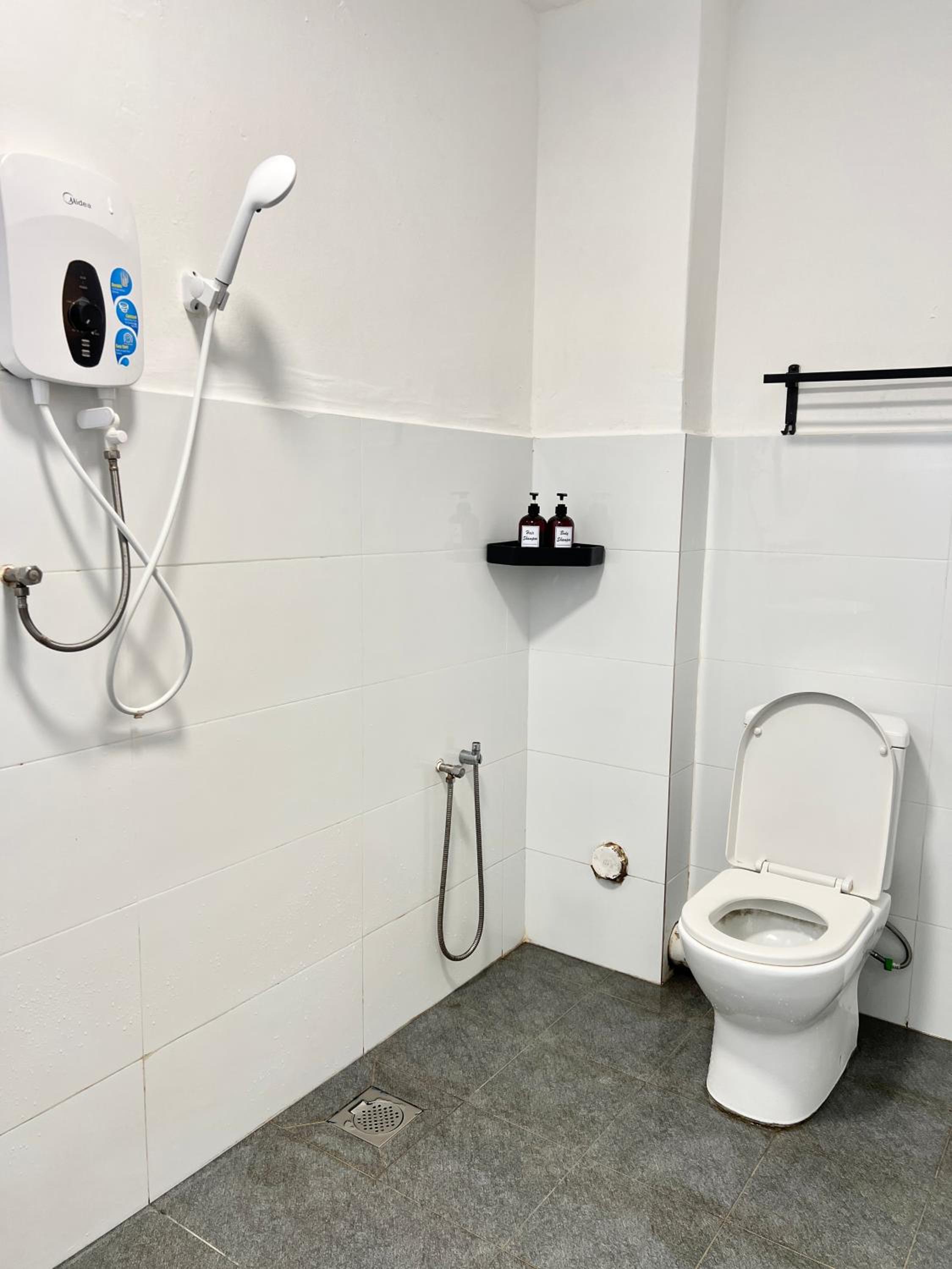 Double Room - Photo 9