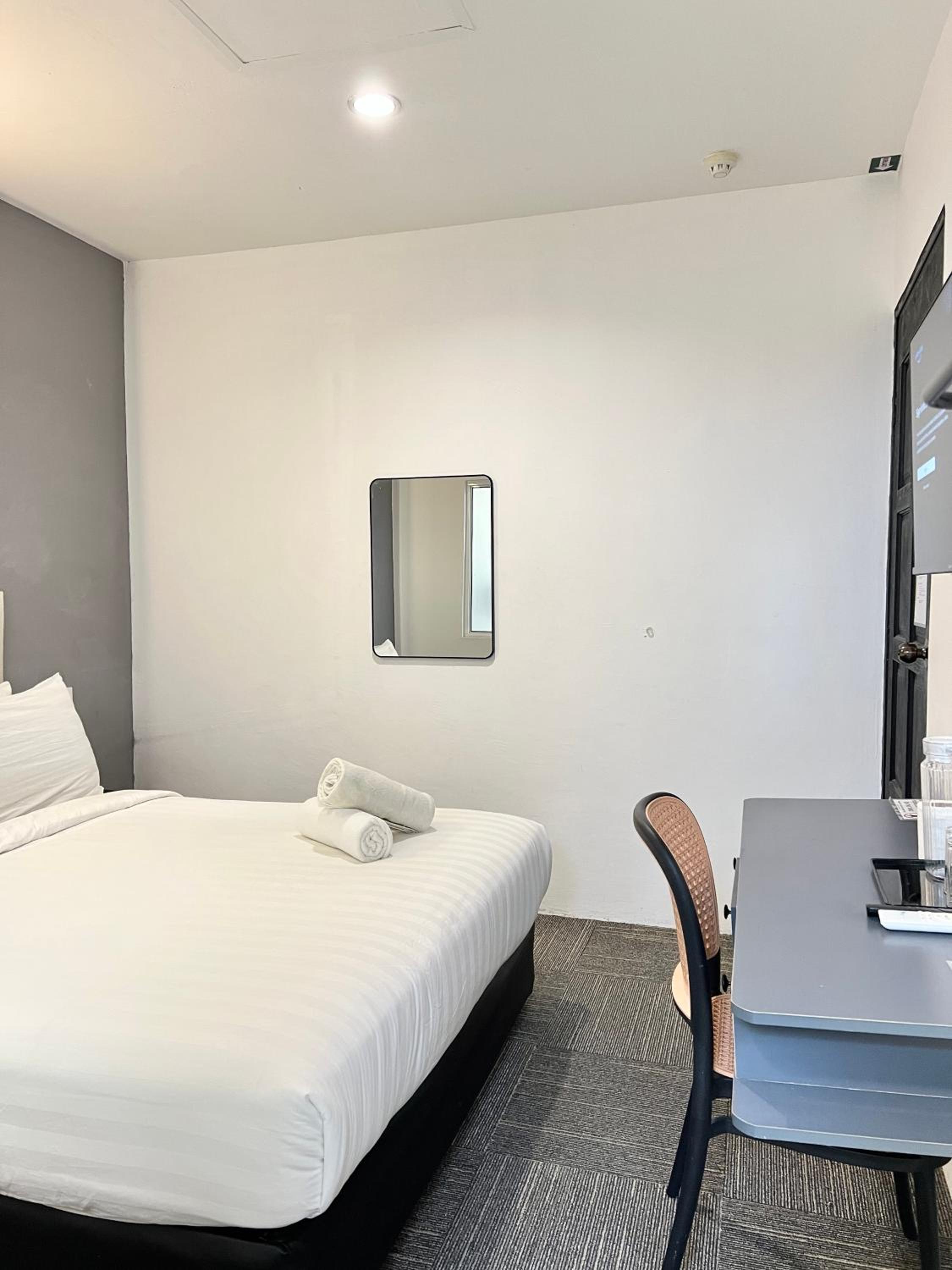Double Room - Photo 3