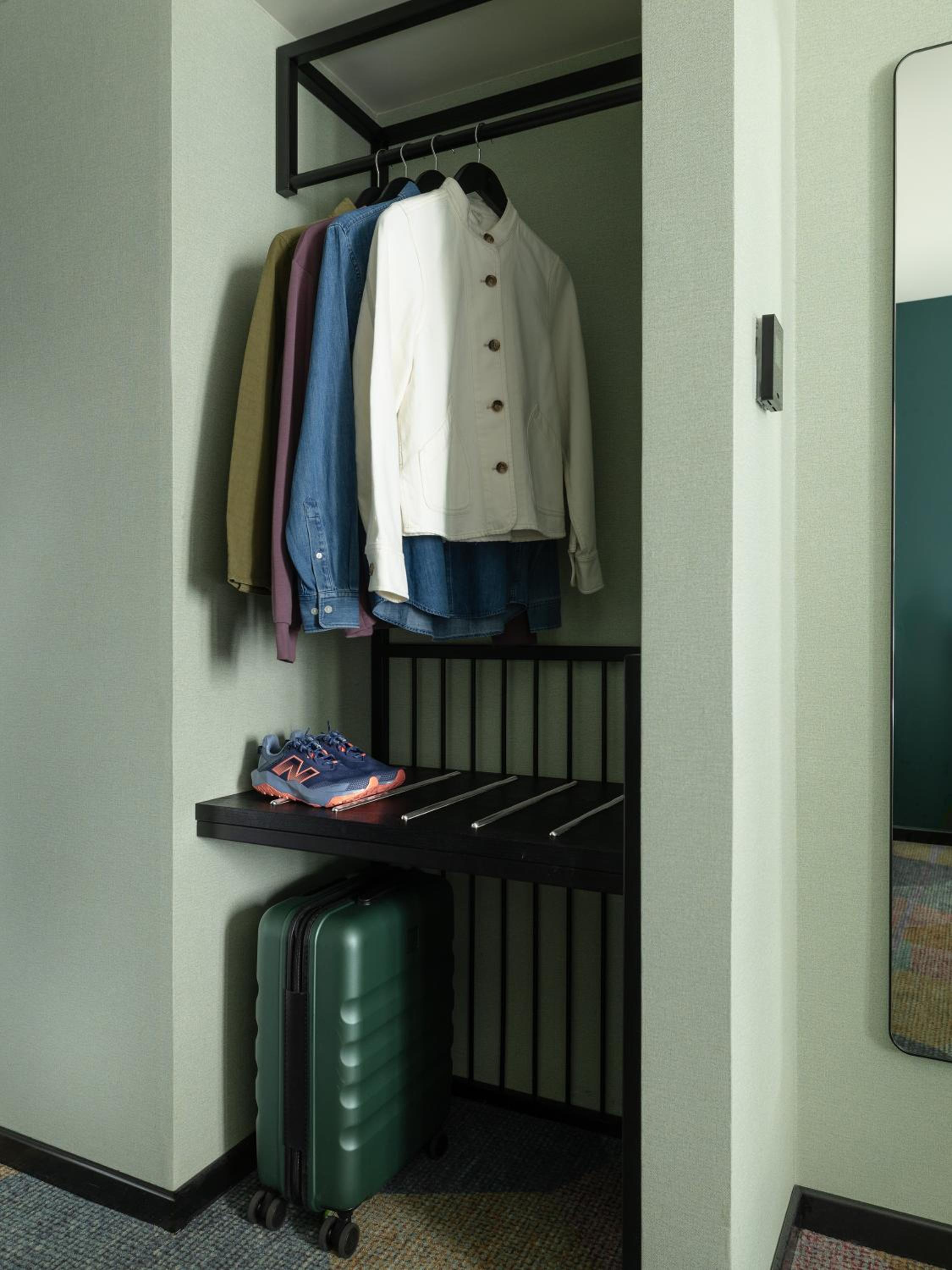 Medium Room