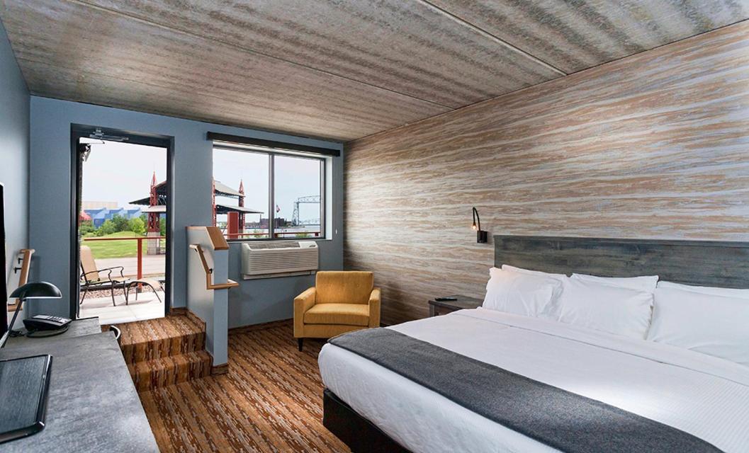 King Room with Patio and Harbor view photo 2