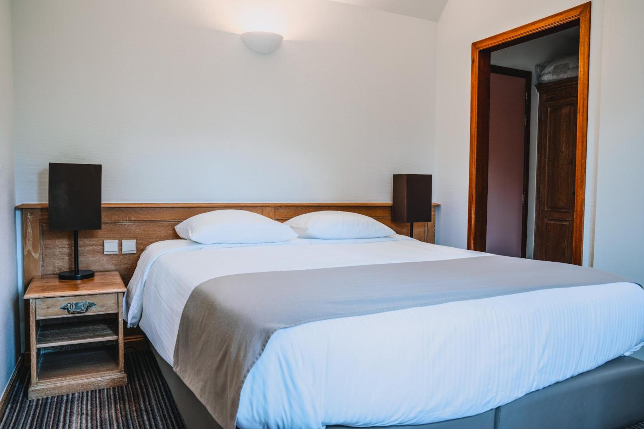 Budget Double Room photo 3