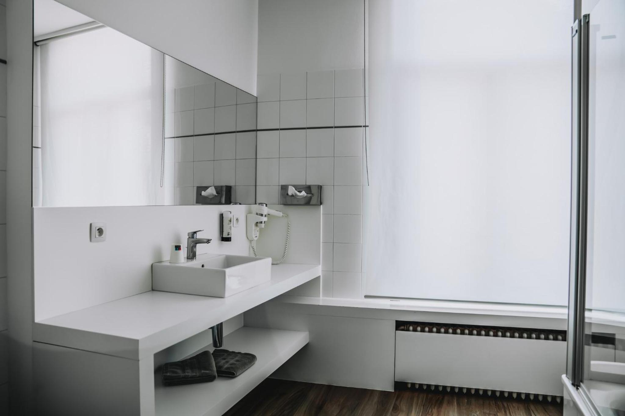 Double or Twin Room photo 3