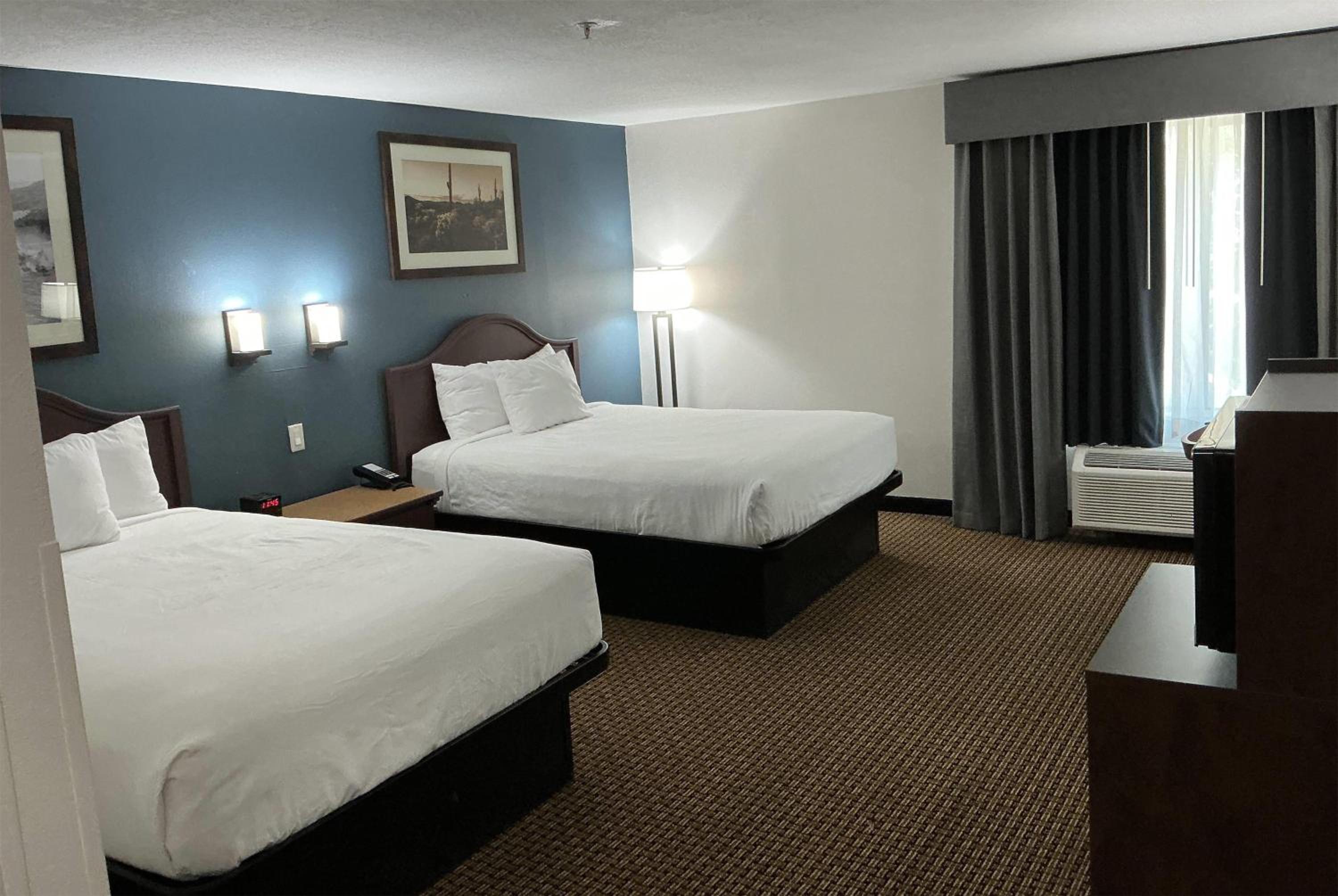 Queen Room with Two Queen Beds, Mobility Access and Bathtub with Grab Bars, Non-Smoking - Photo 1