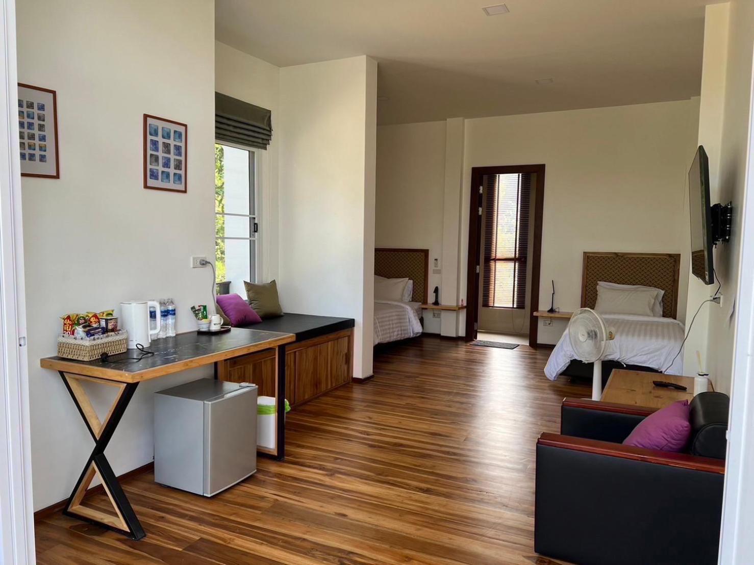 Deluxe Twin Room with River View photo 2