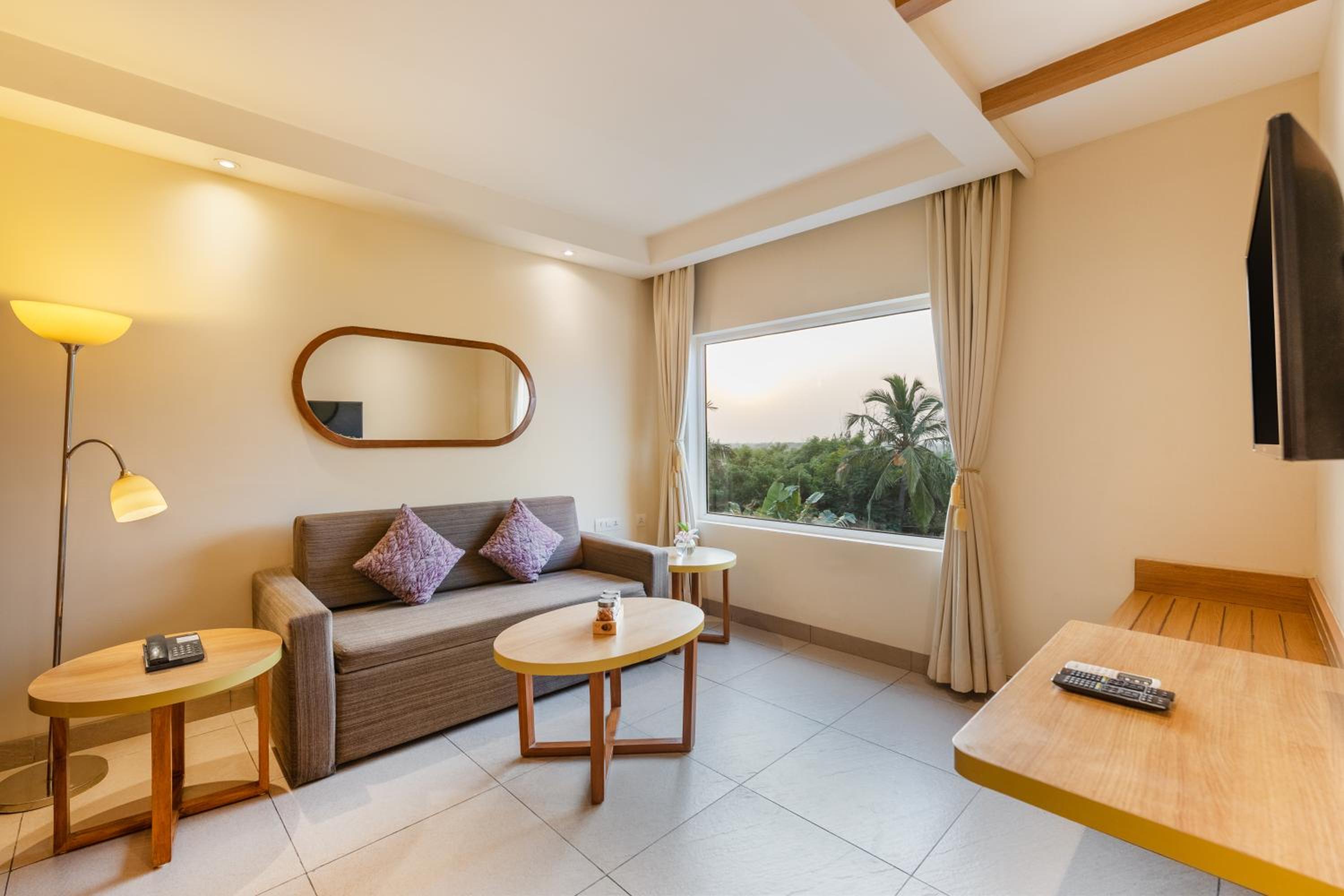Sea View Privilege Suite with Balcony - Photo 3