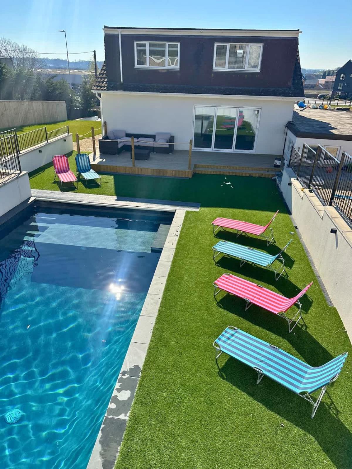 Villa photo 1