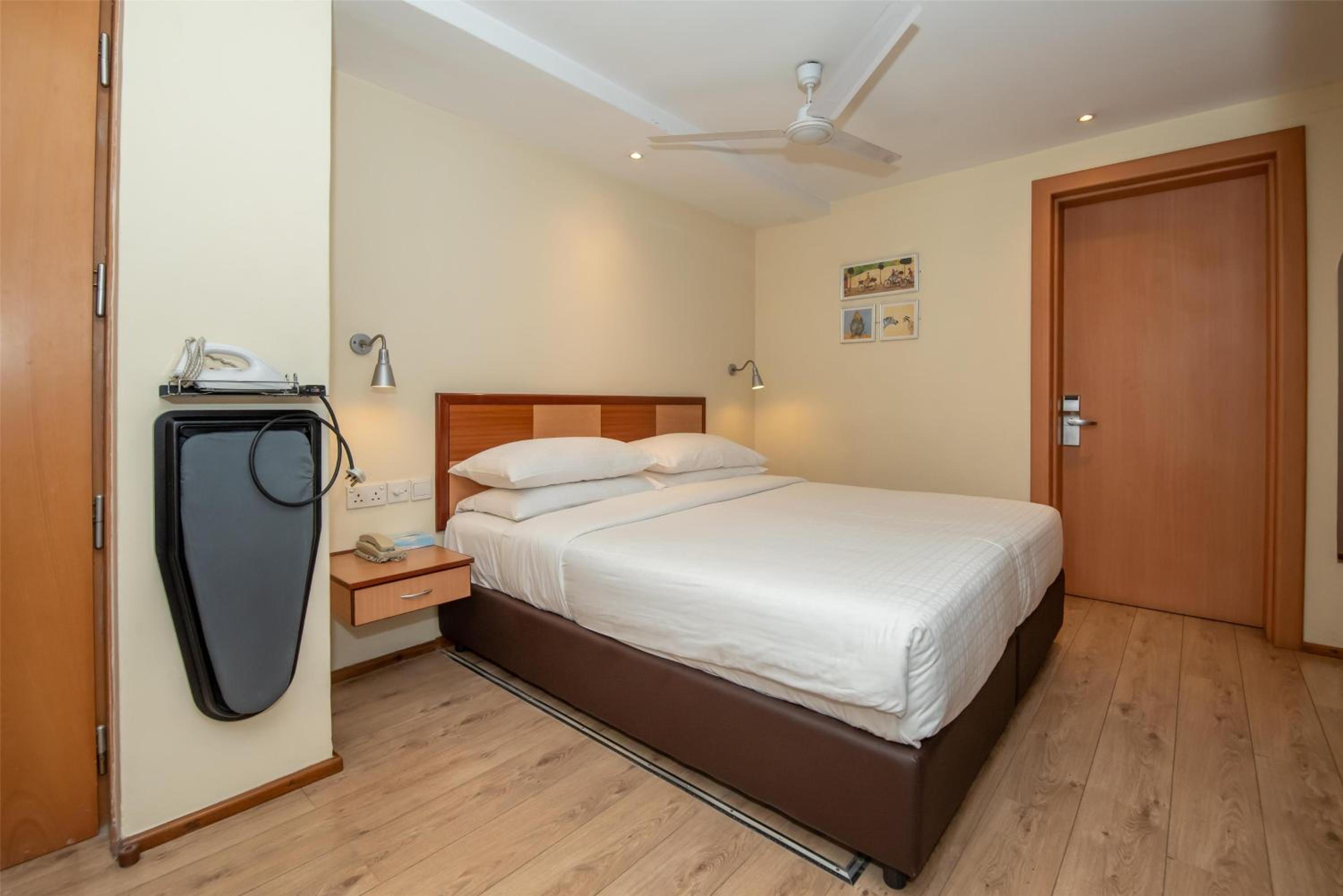 Family Room with One King and Bunk Bed - Non-Smoking