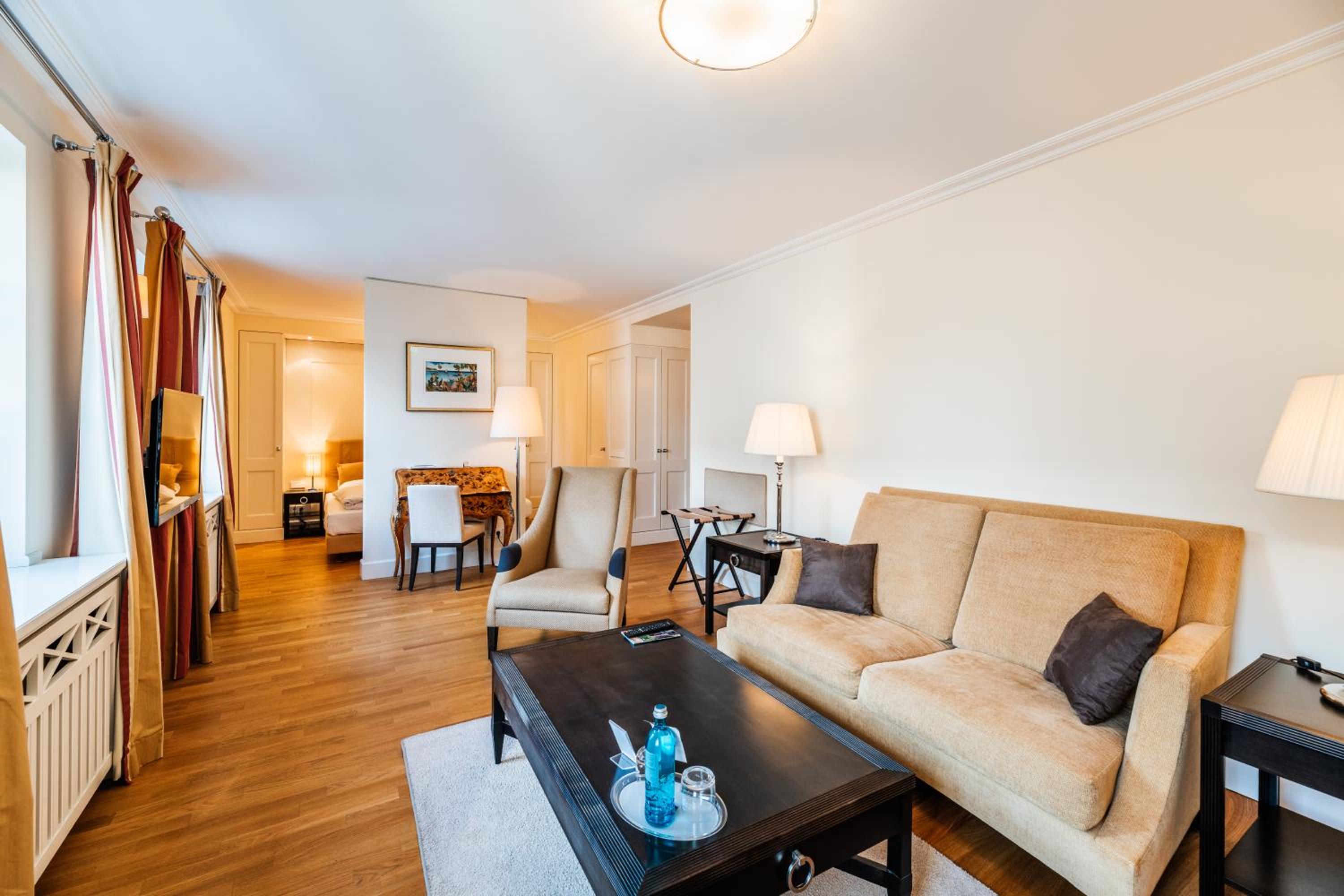 Deluxe Double or Twin Room photo 1