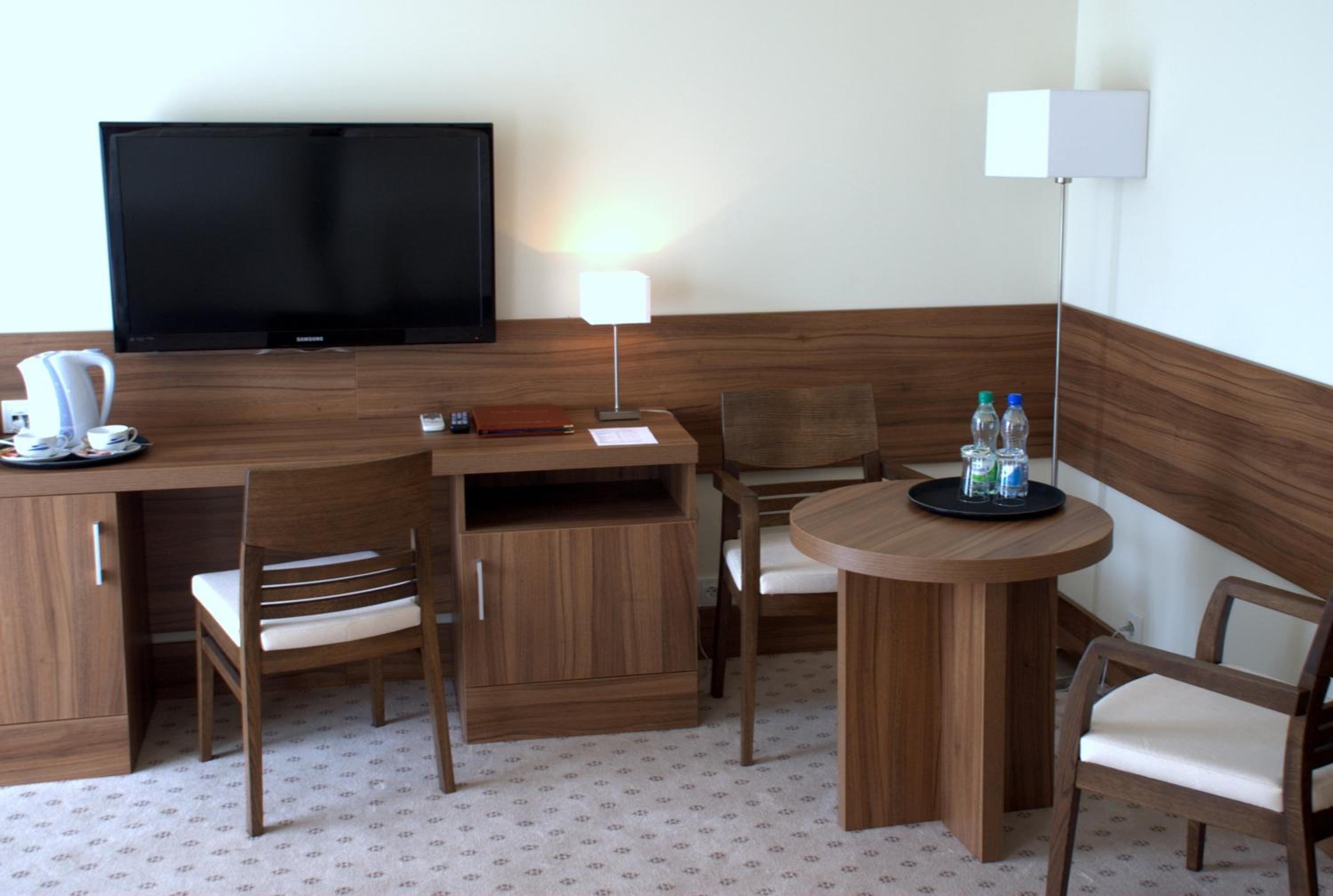 Suite - Photo 6