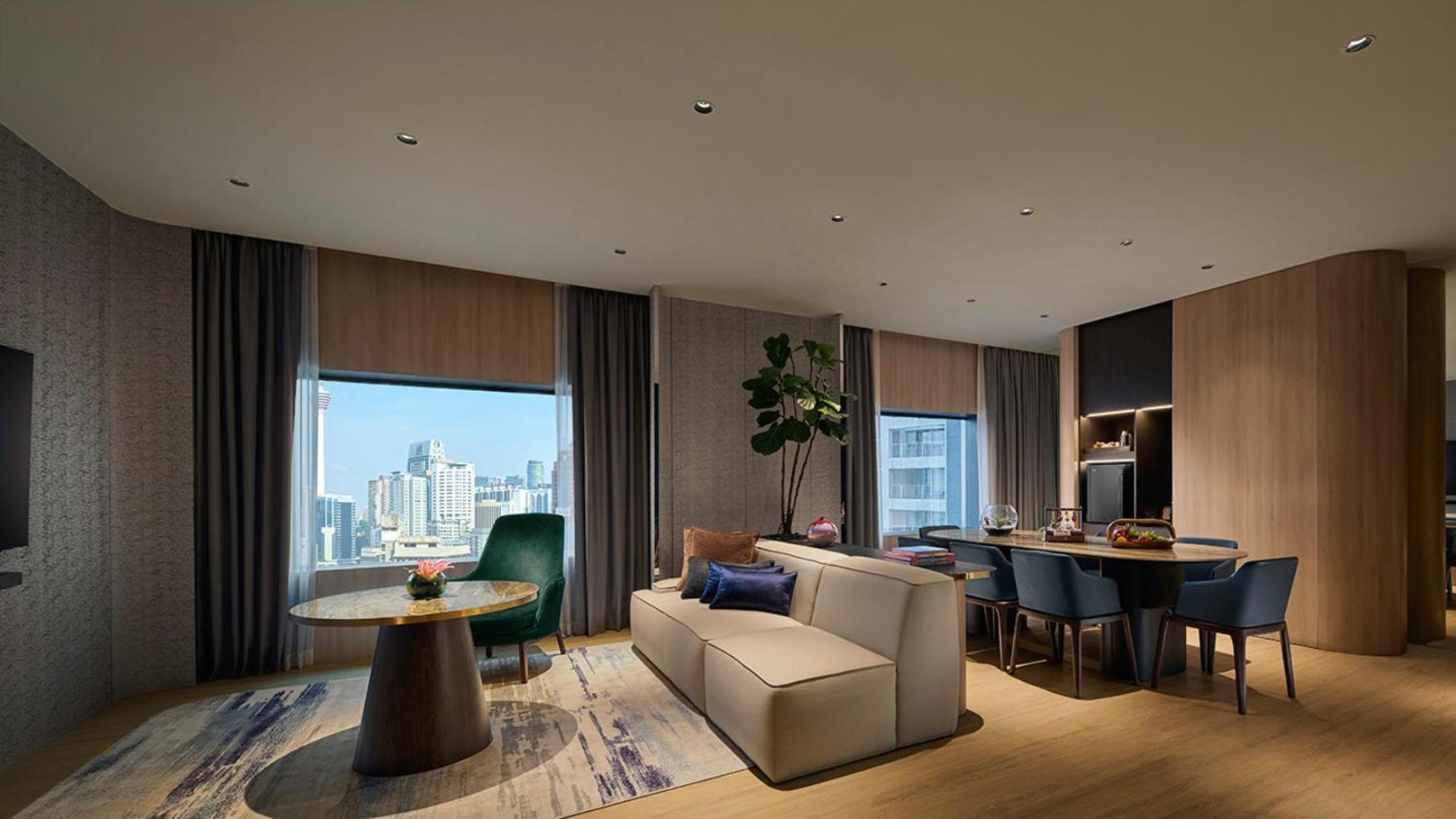 Signature Suite King