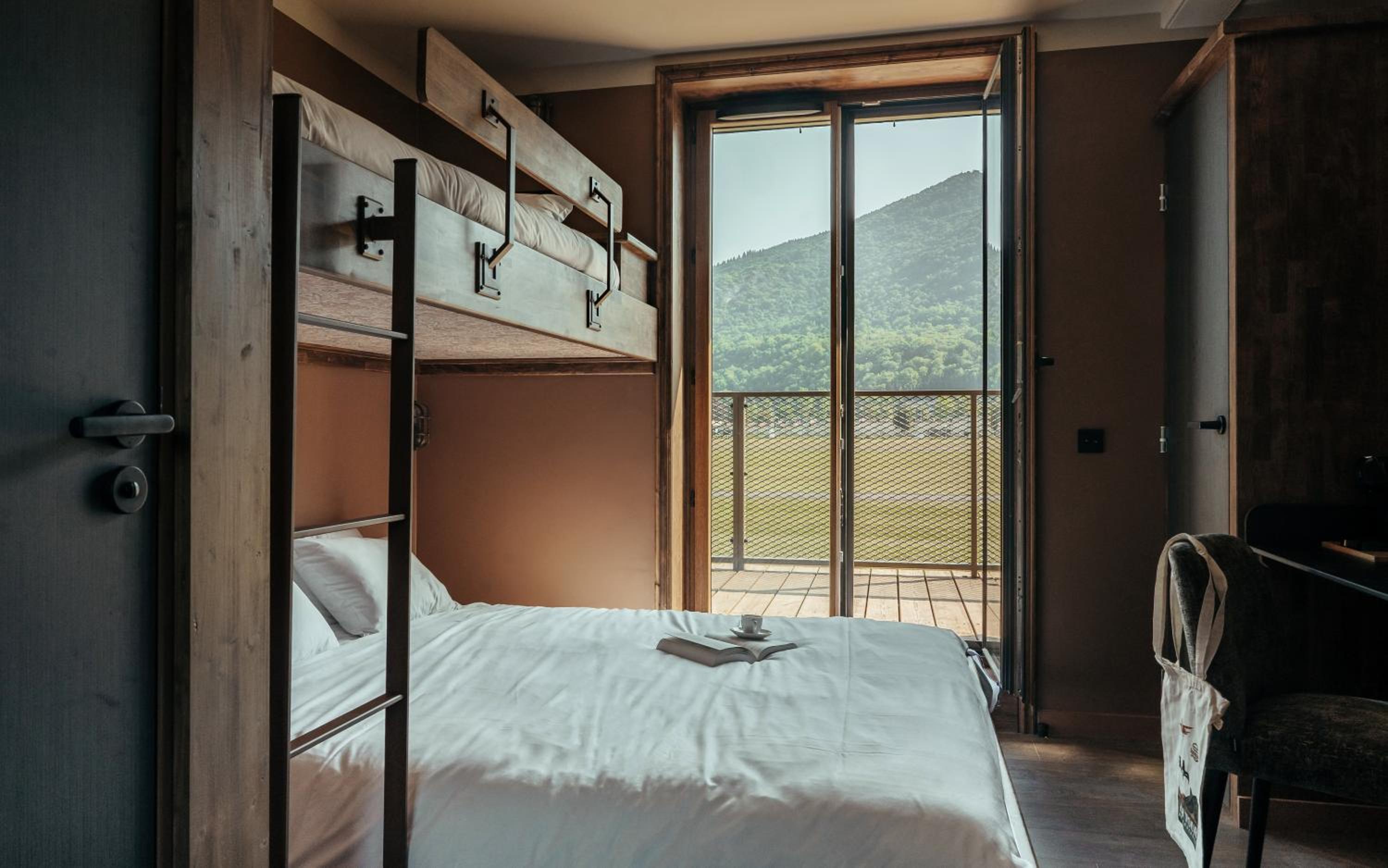 Triple Room with Mountain View