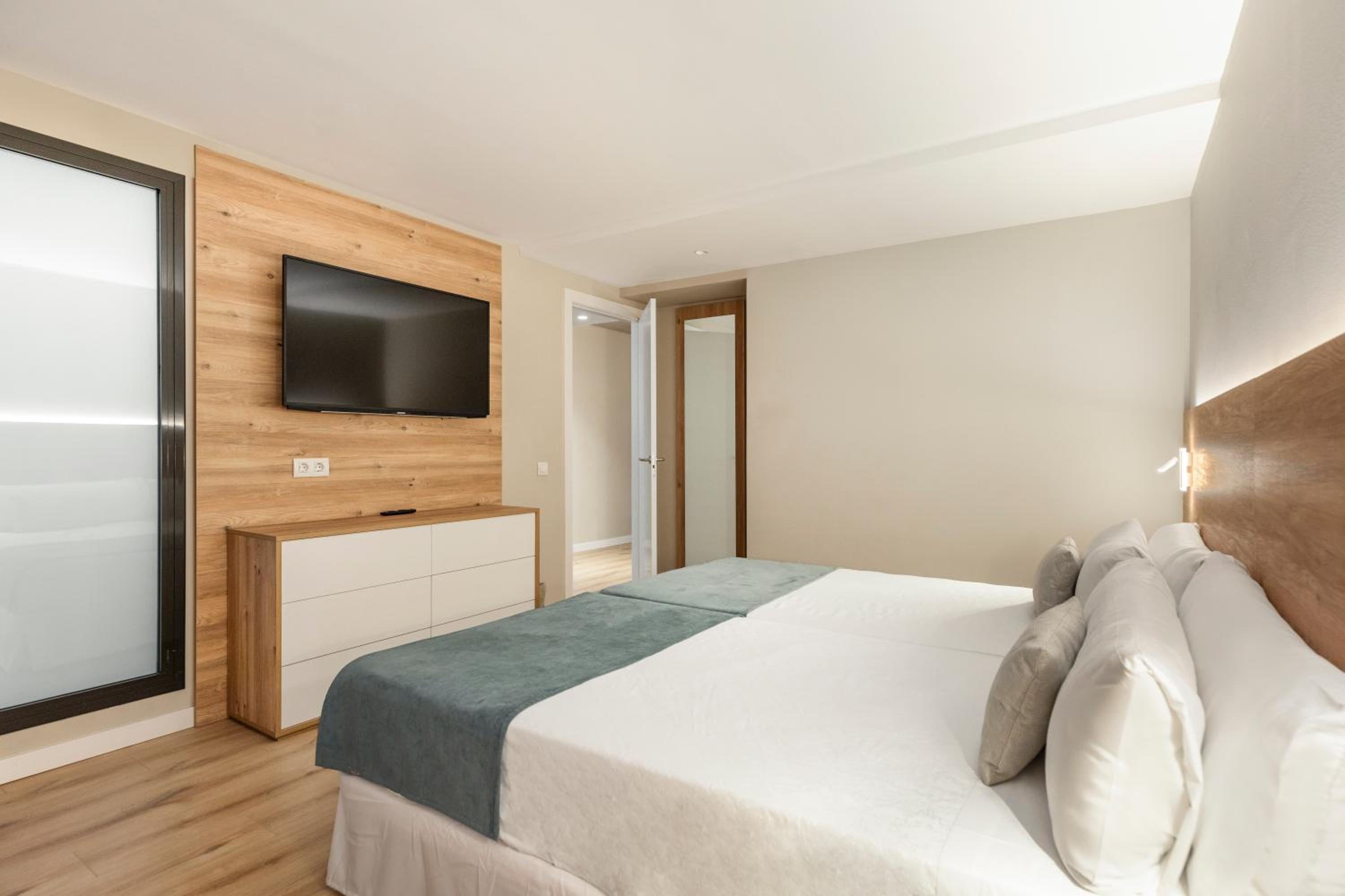 Family Suite thumbnail 6