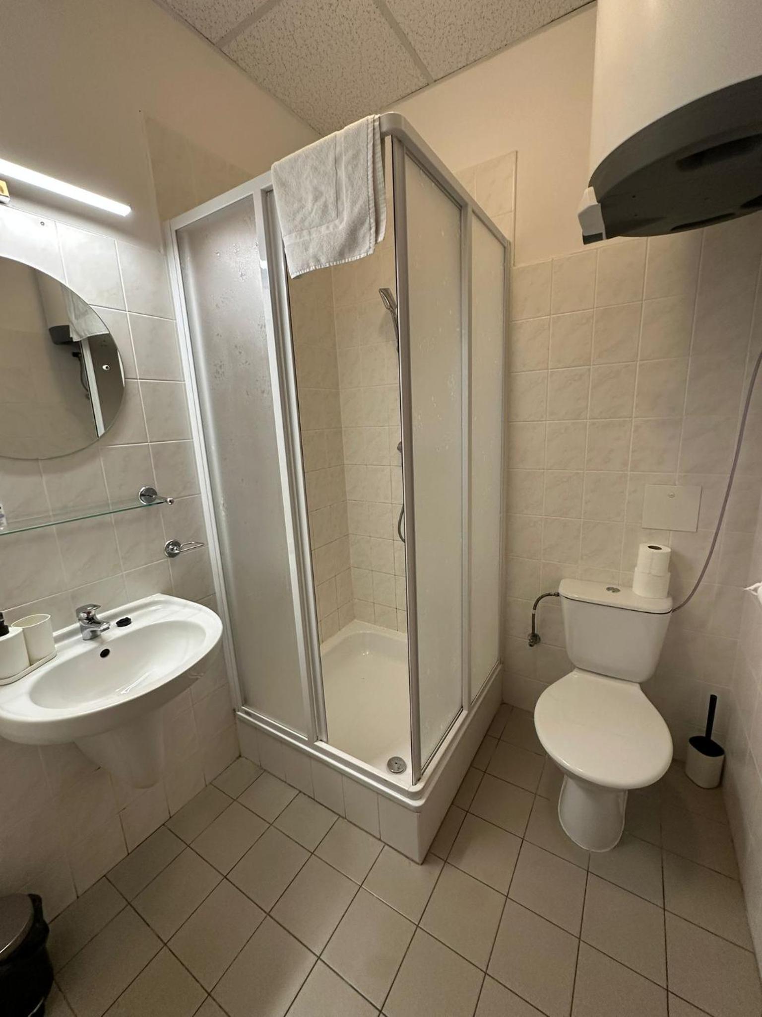 Deluxe Quadruple Room photo 3