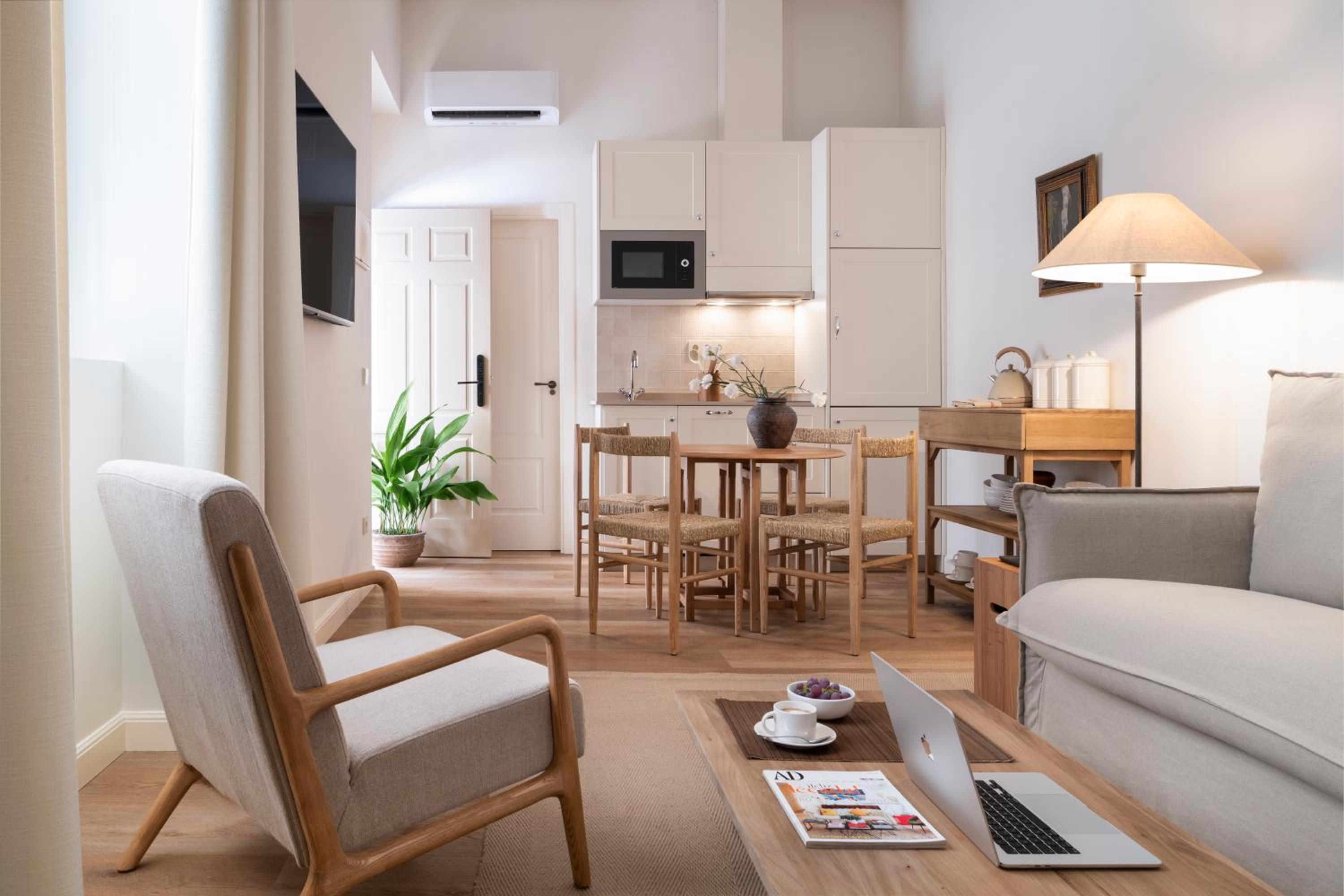 One-Bedroom Suite - Upper Floor