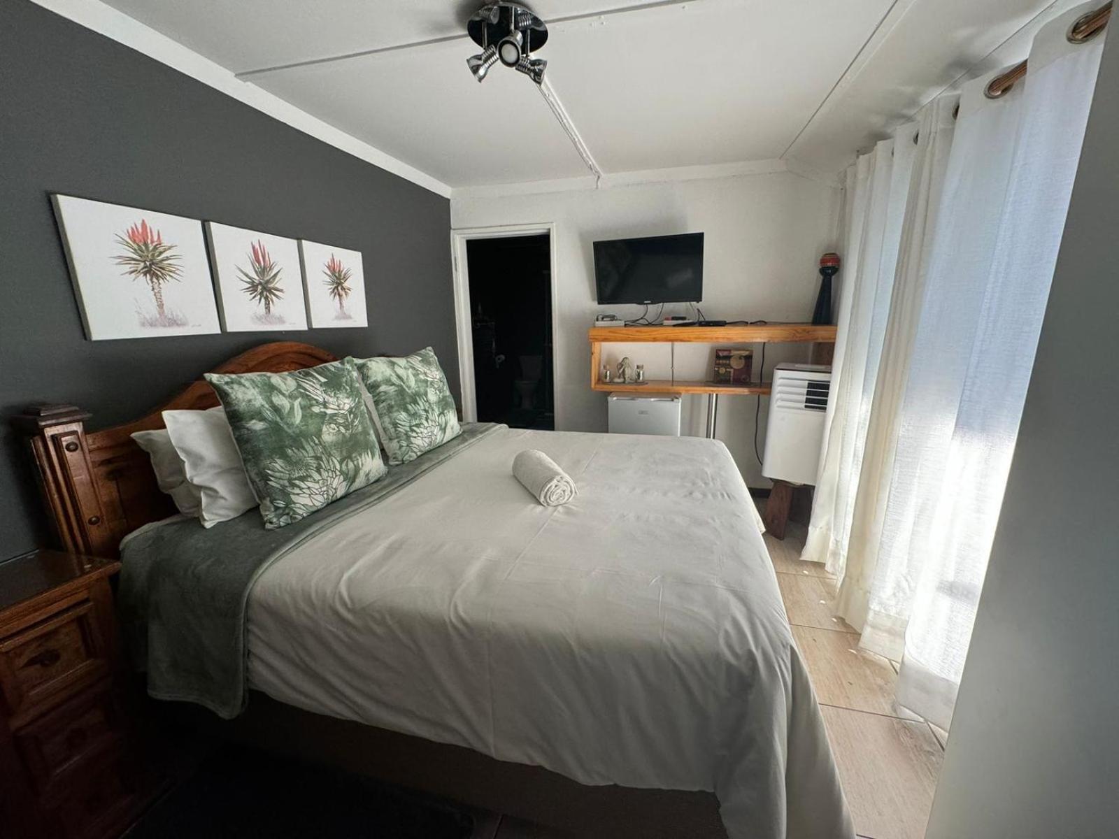 Small Double Room photo 1