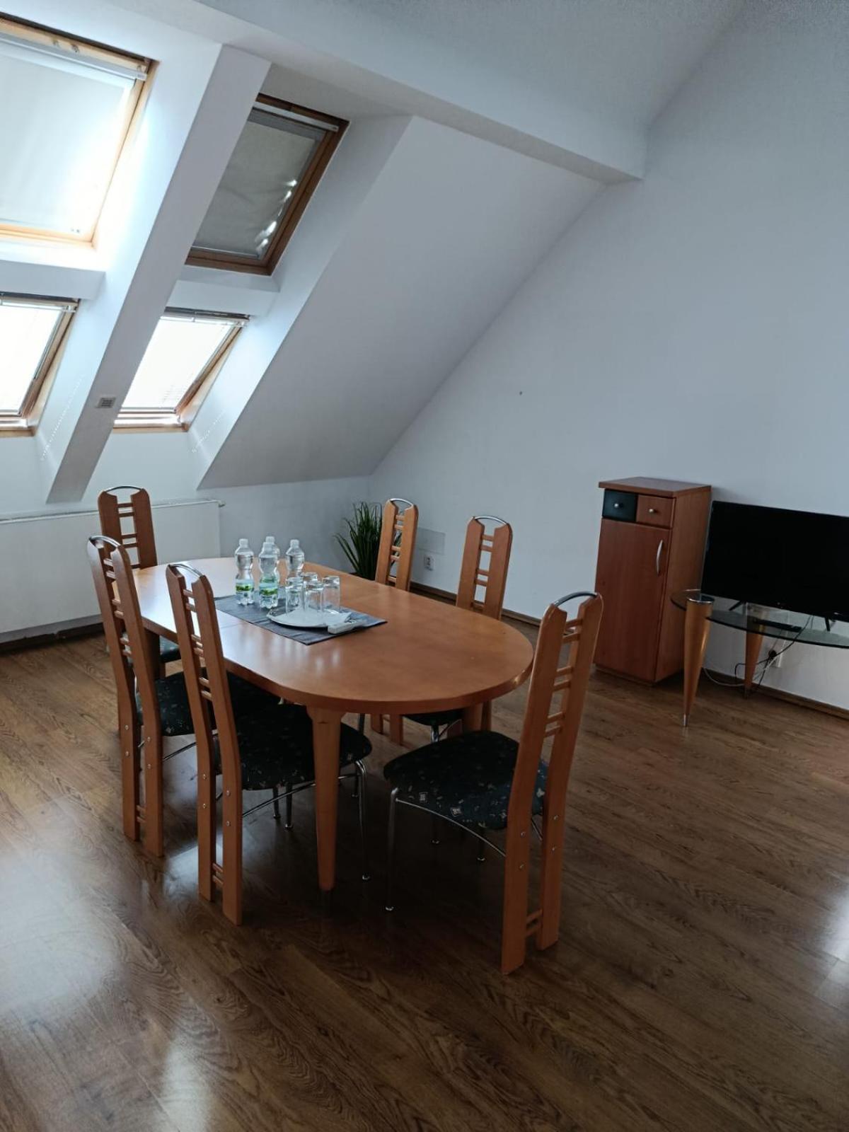 Studio - Split Level