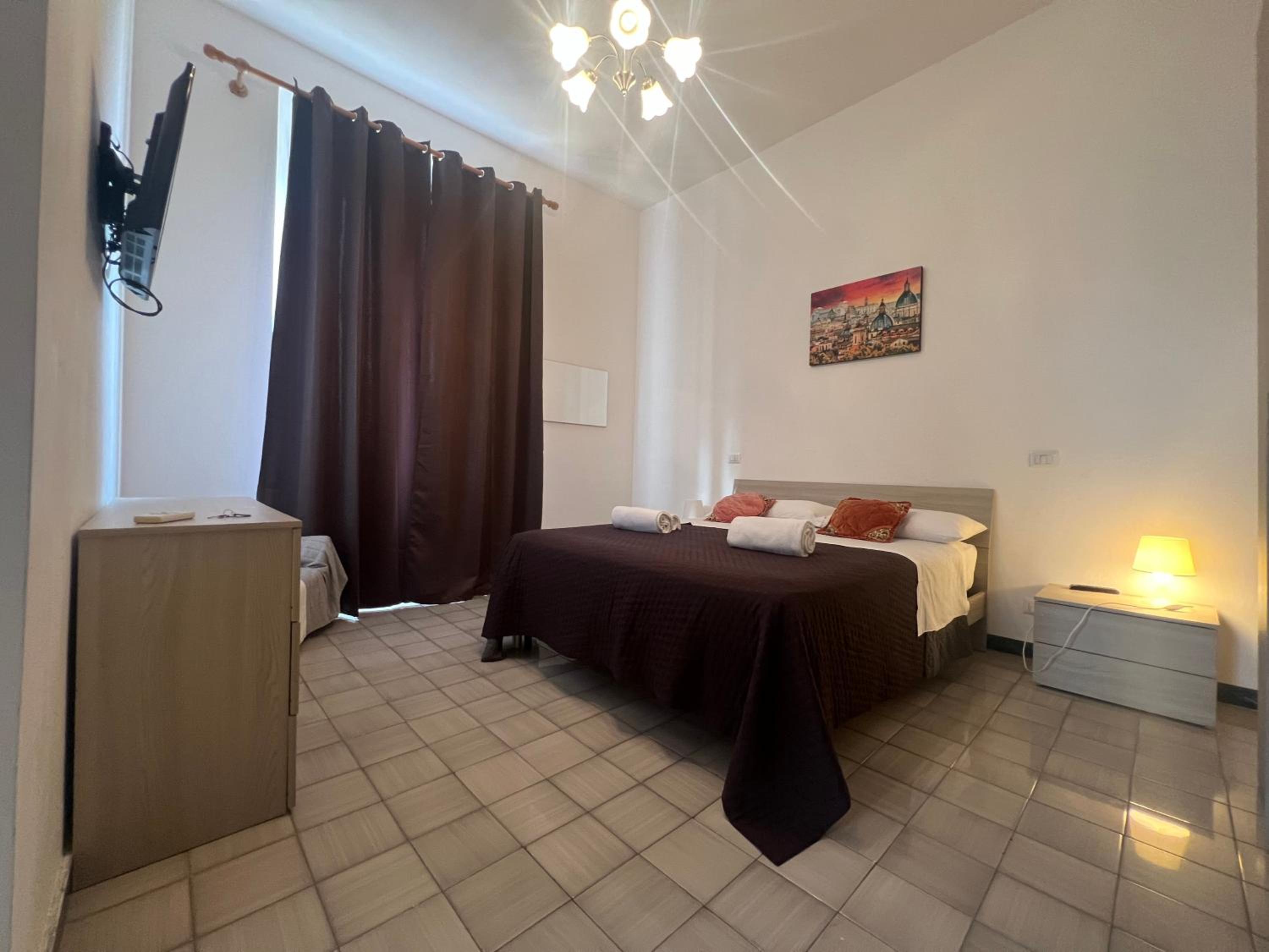 Standard Double Room with Shared Bathroom photo 3