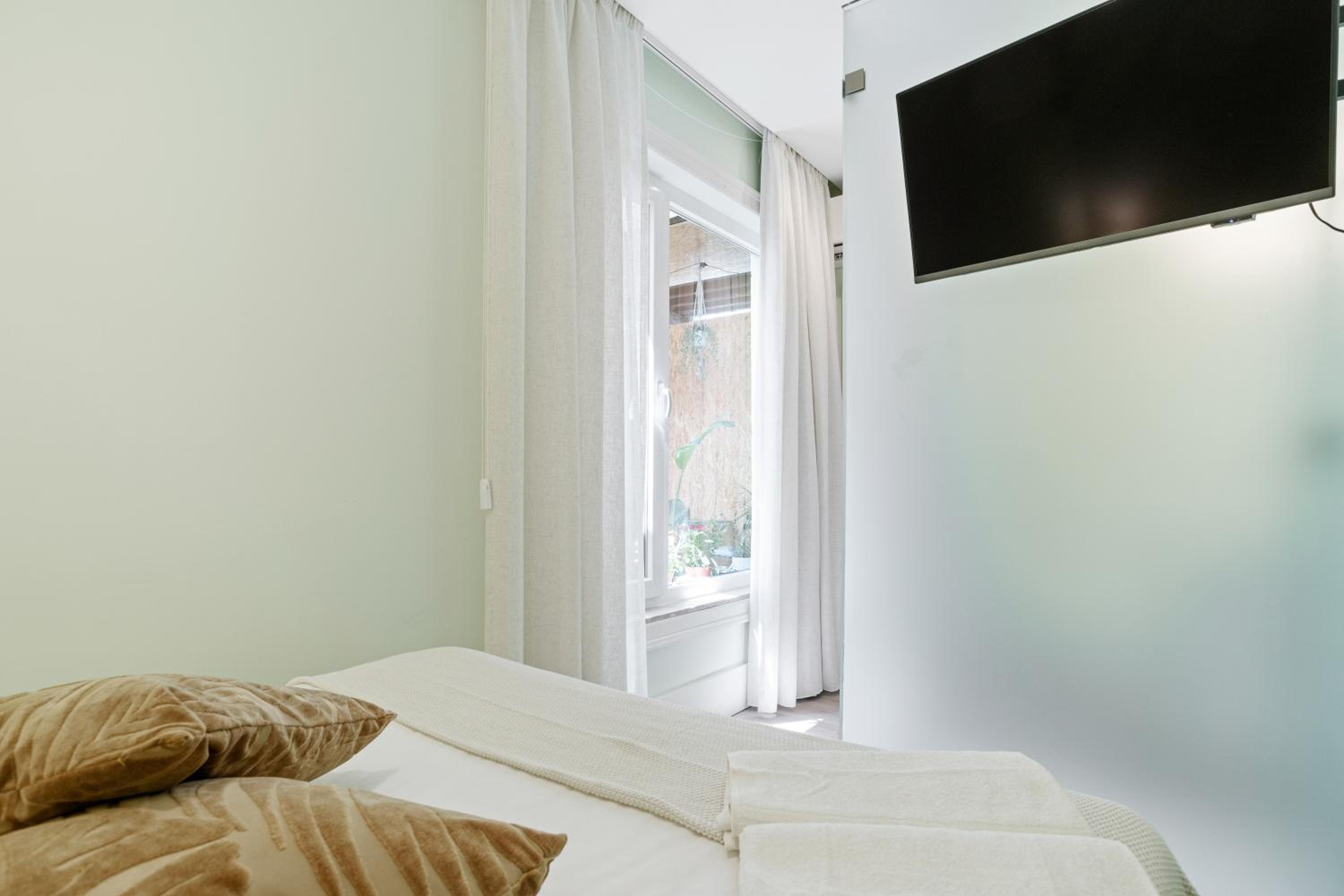 Double Room with Private Bathroom photo 1