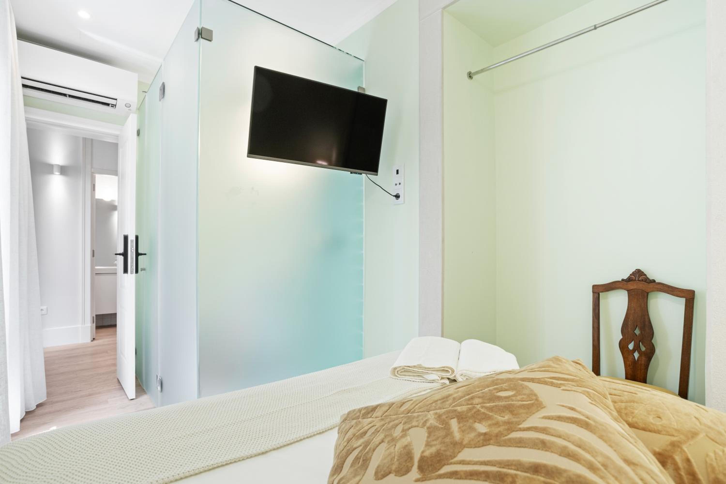 Double Room with Private Bathroom photo 2