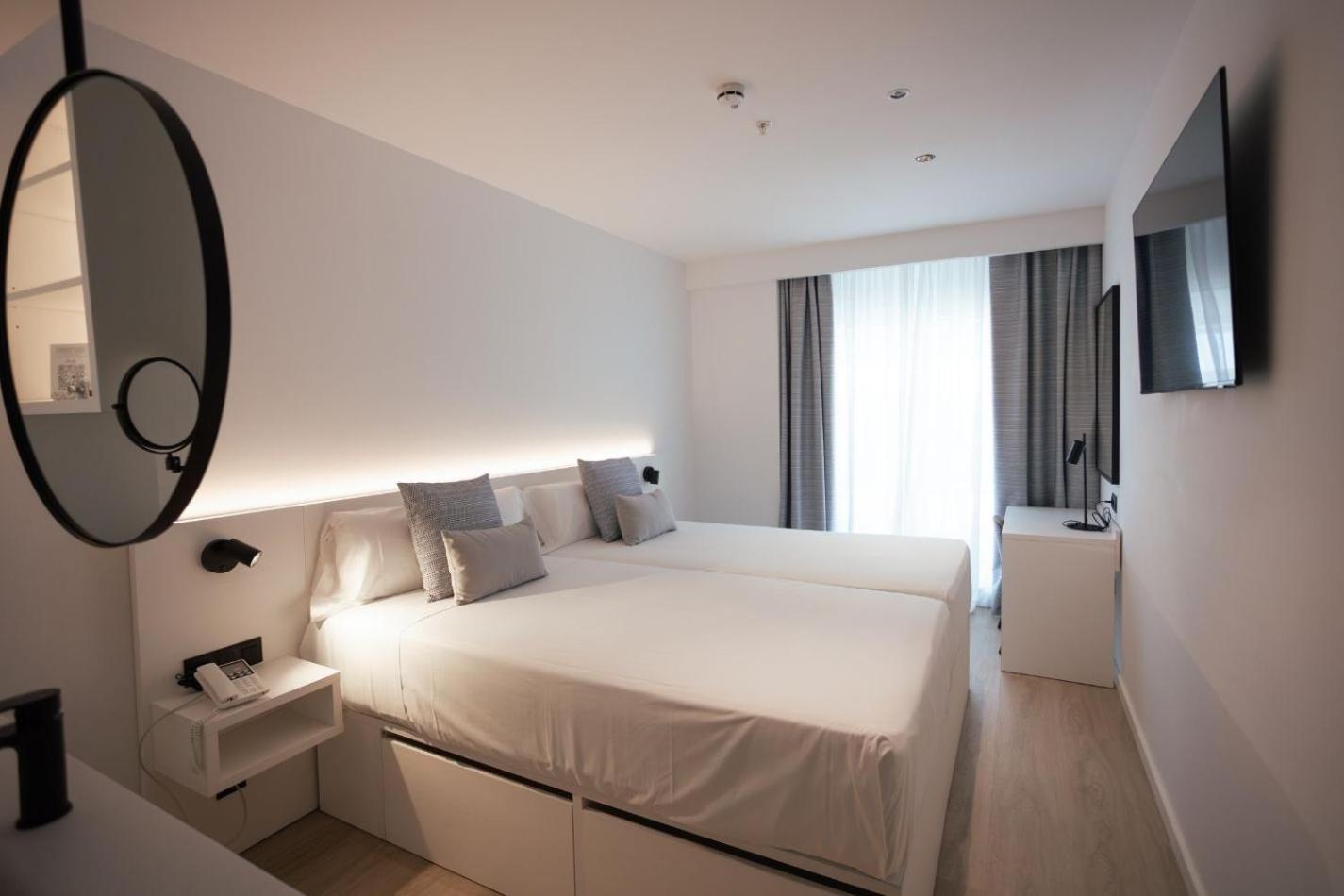 Quadruple Room with Sea View