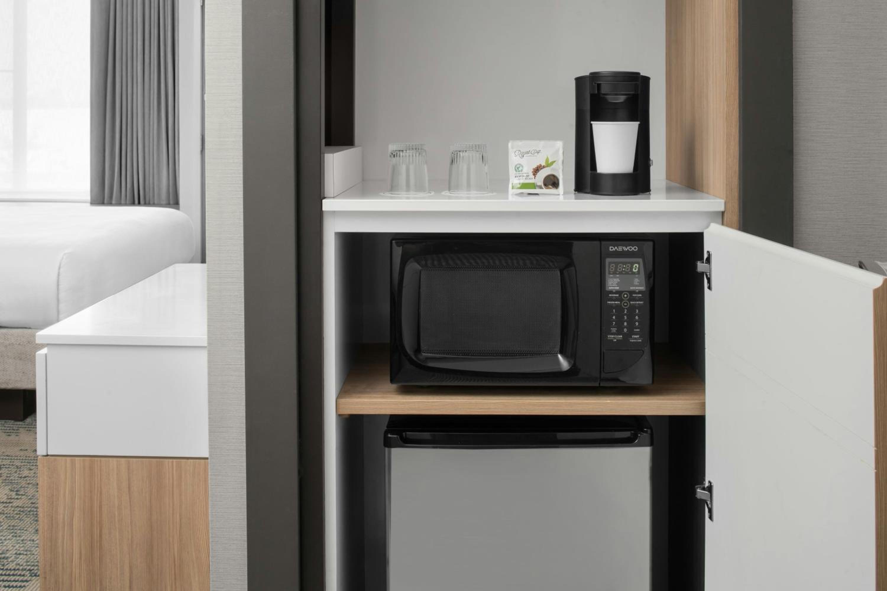 King Suite with Sofa Bed and Roll-in Shower - Mobility Accessible