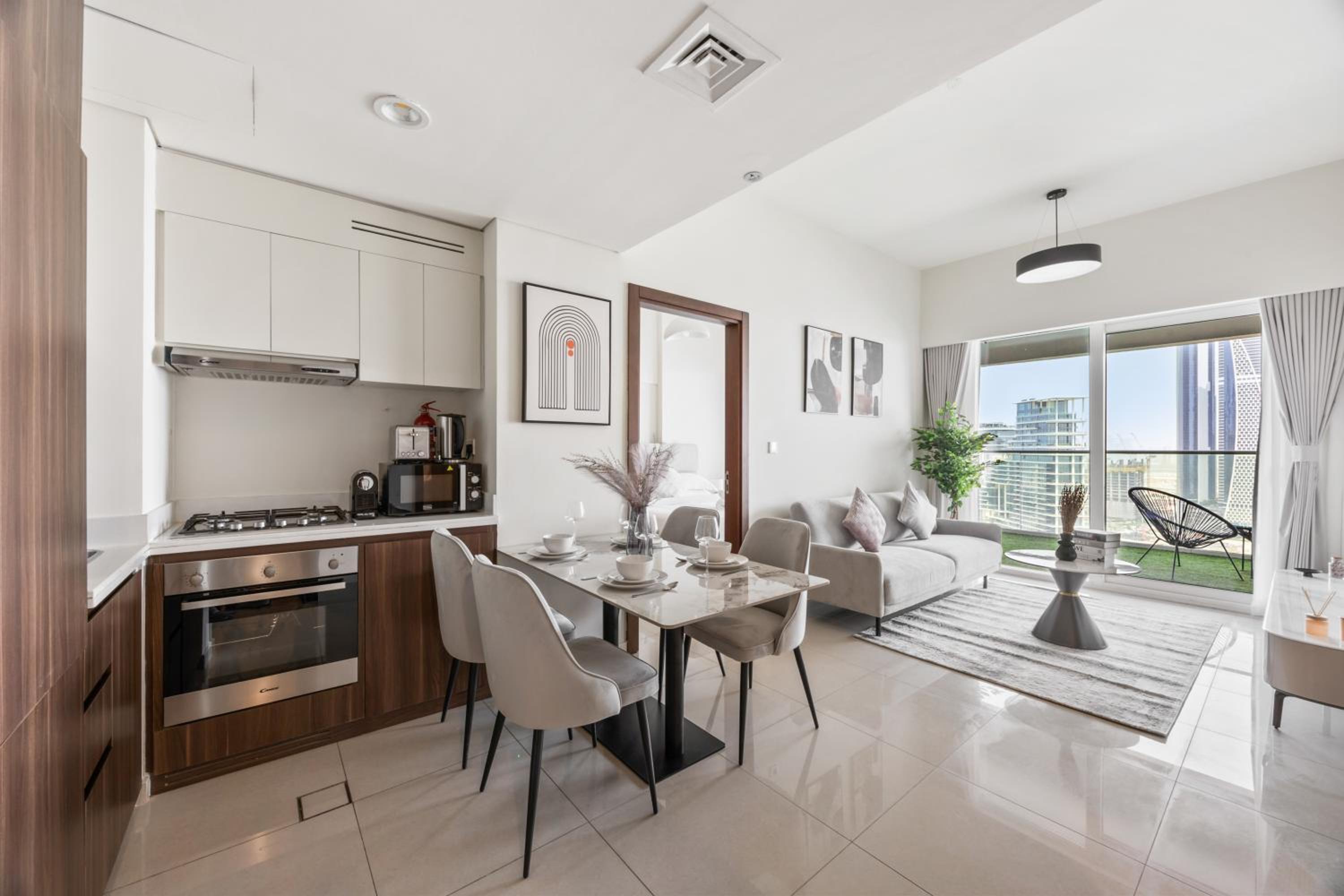 Two-Bedroom Apartment with Bay View photo 1