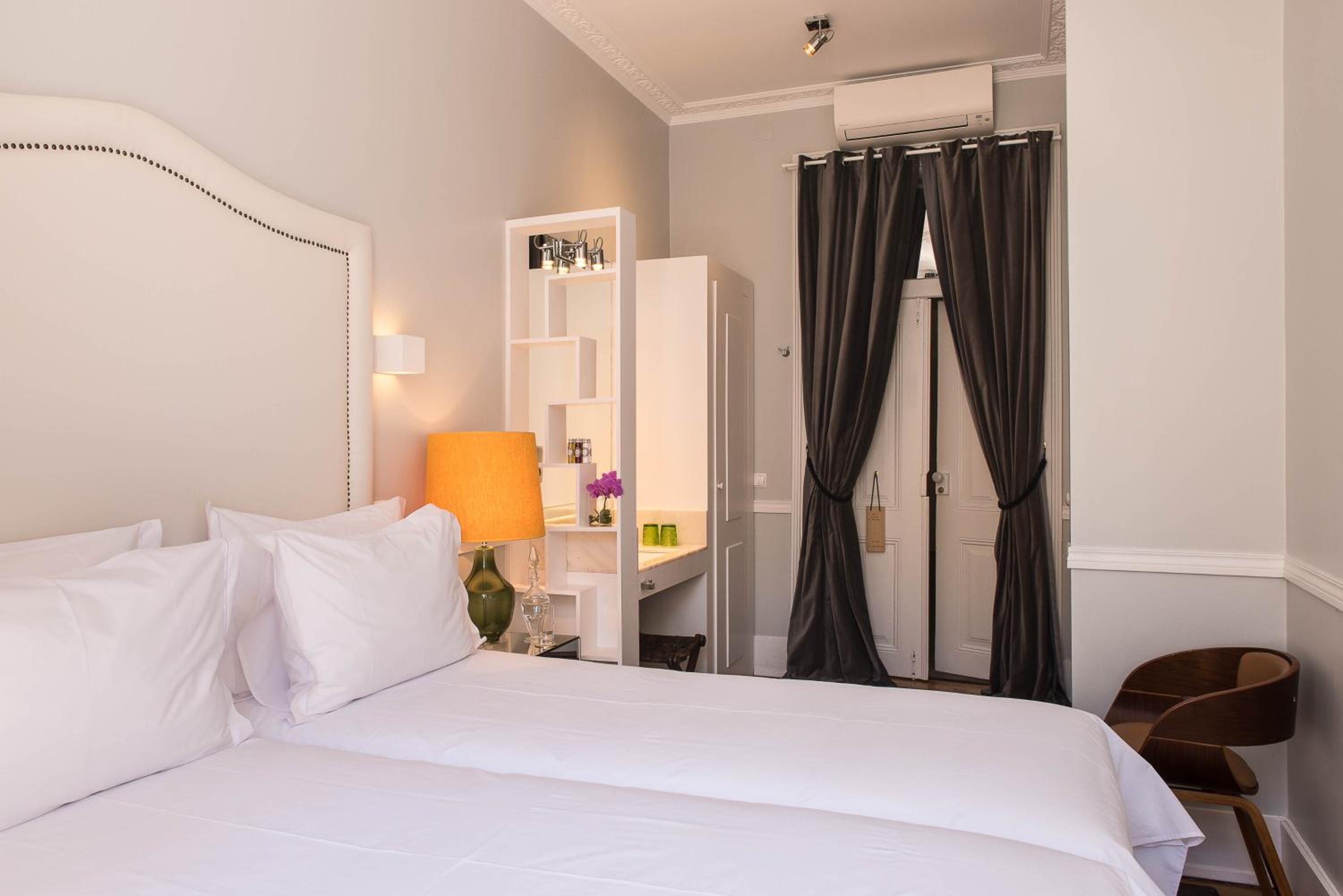 Superior Double or Twin Room with Balcony photo 2