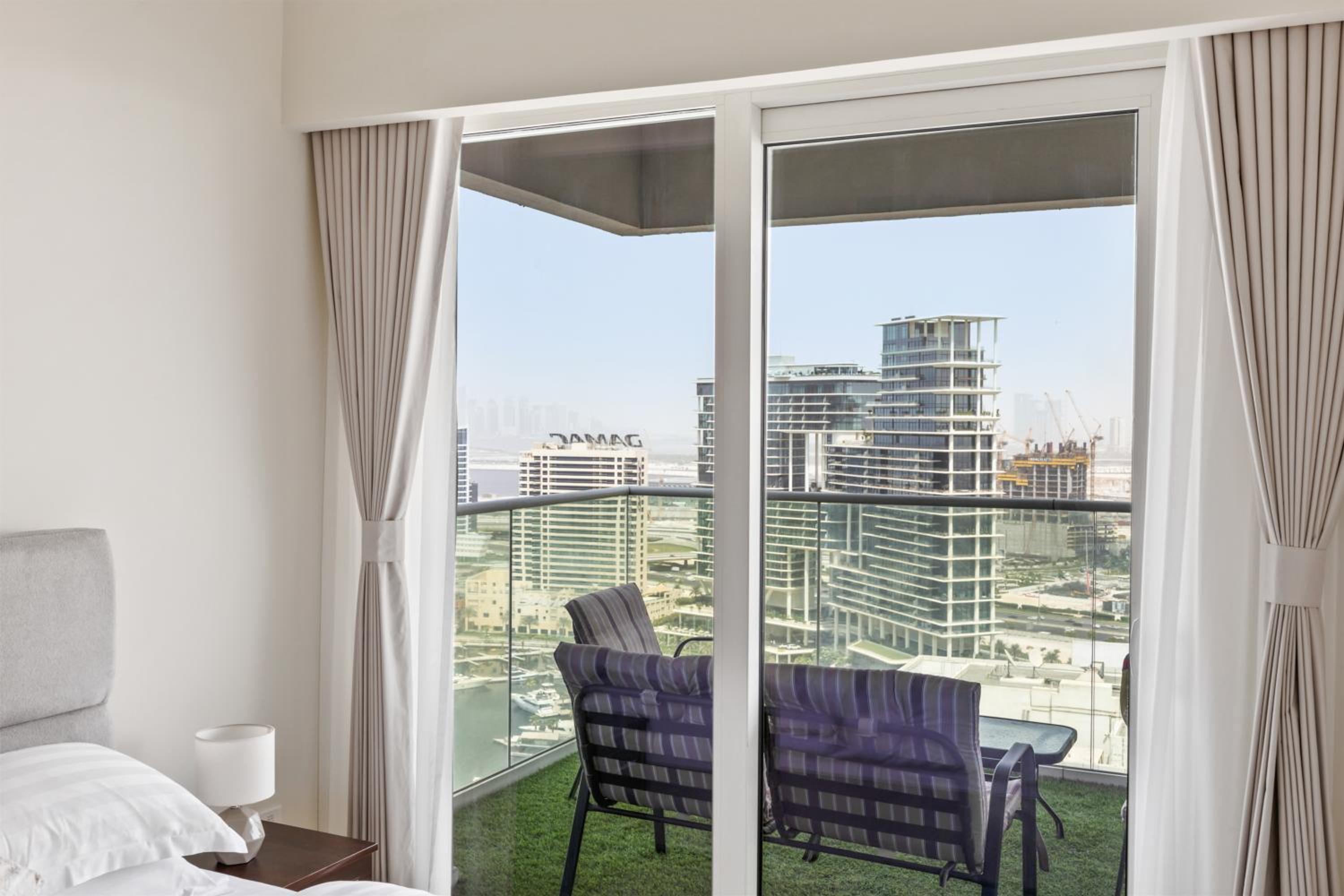 Two-Bedroom Apartment with Bay View photo 2