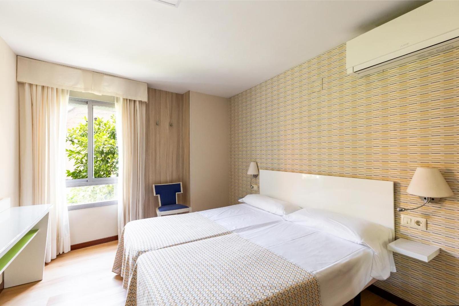 Double Room - Photo 4
