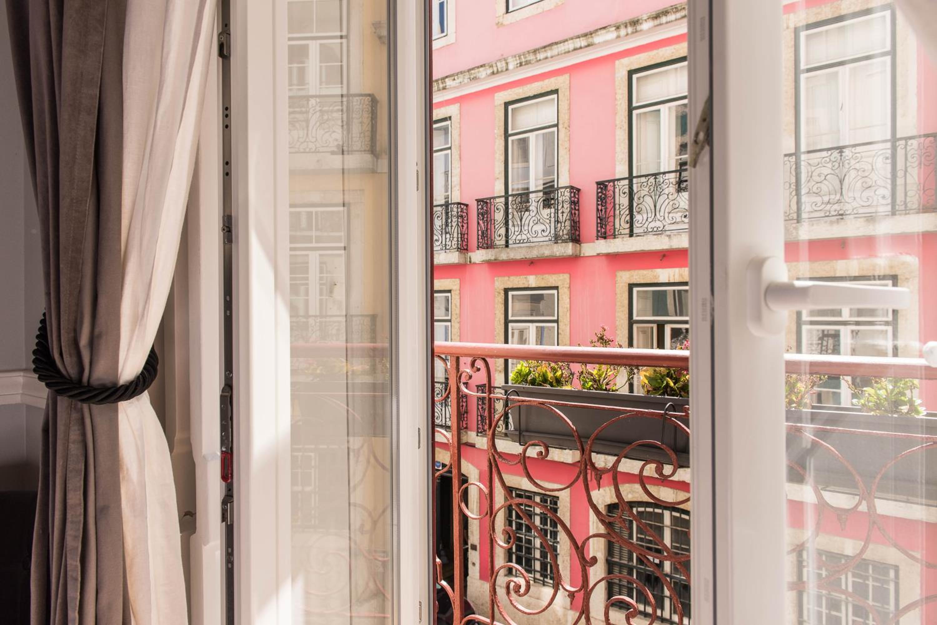 Superior Double or Twin Room with Balcony photo 3